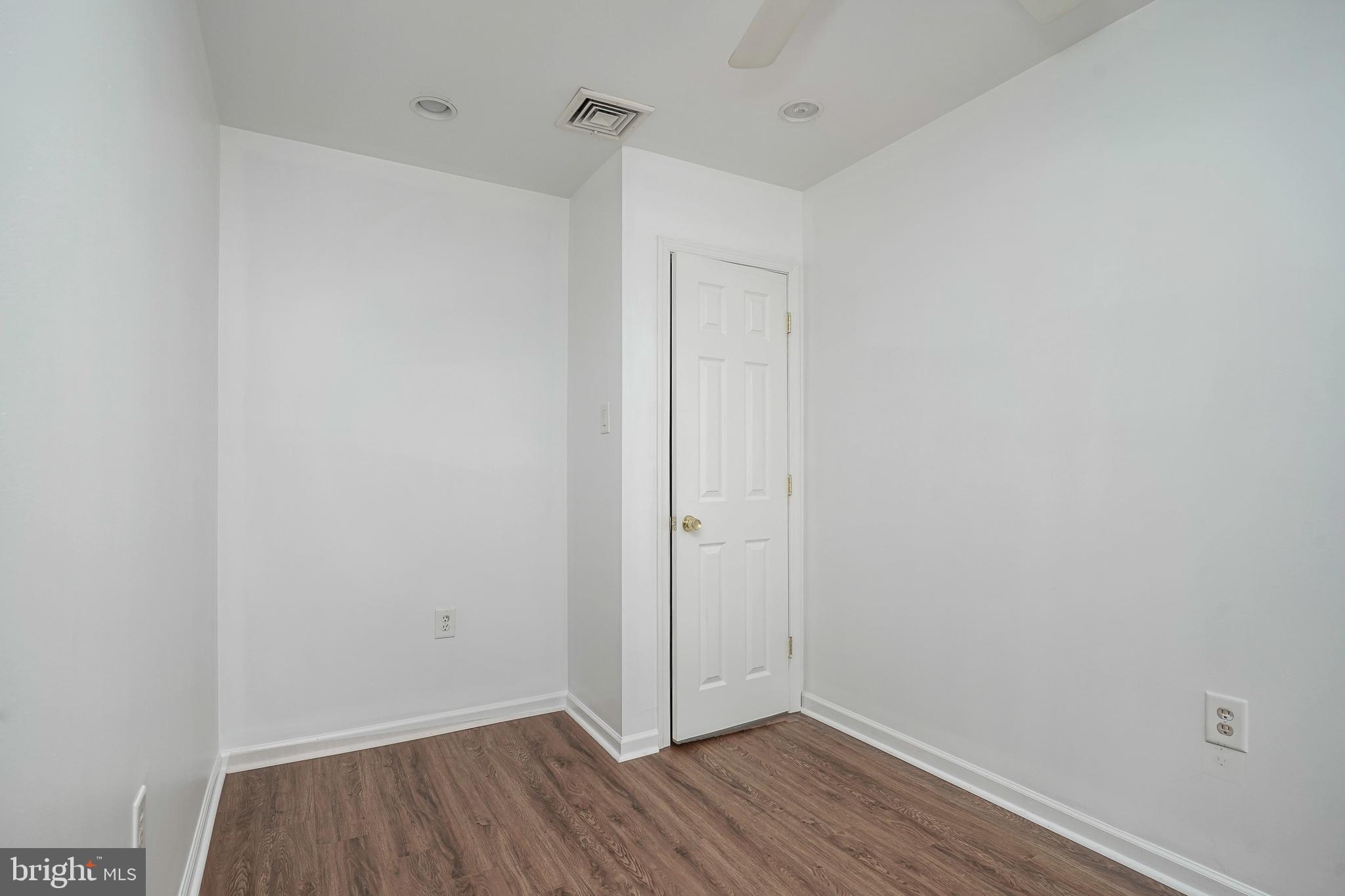 POINT BREEZE - Residential Lease