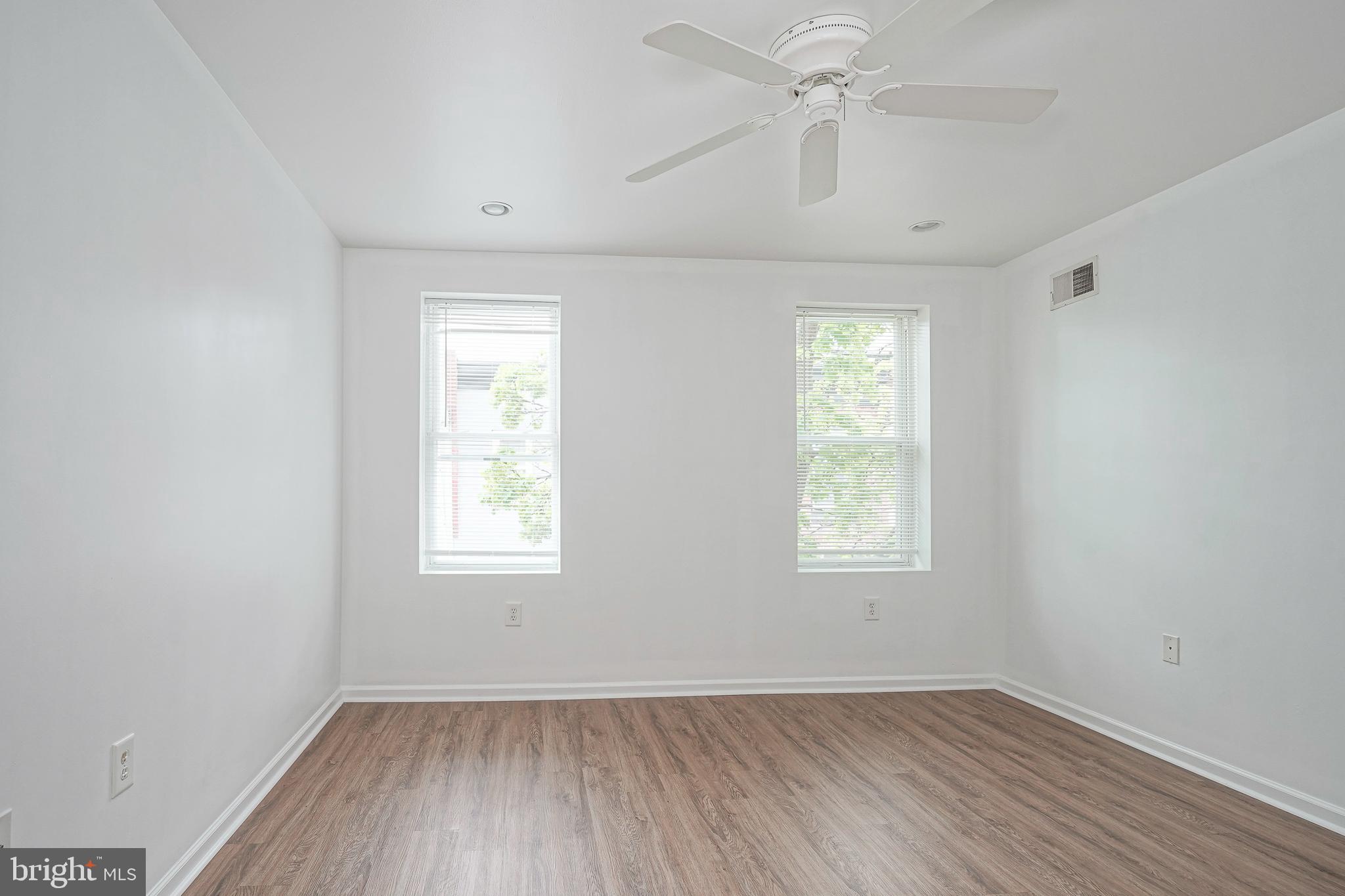 POINT BREEZE - Residential Lease