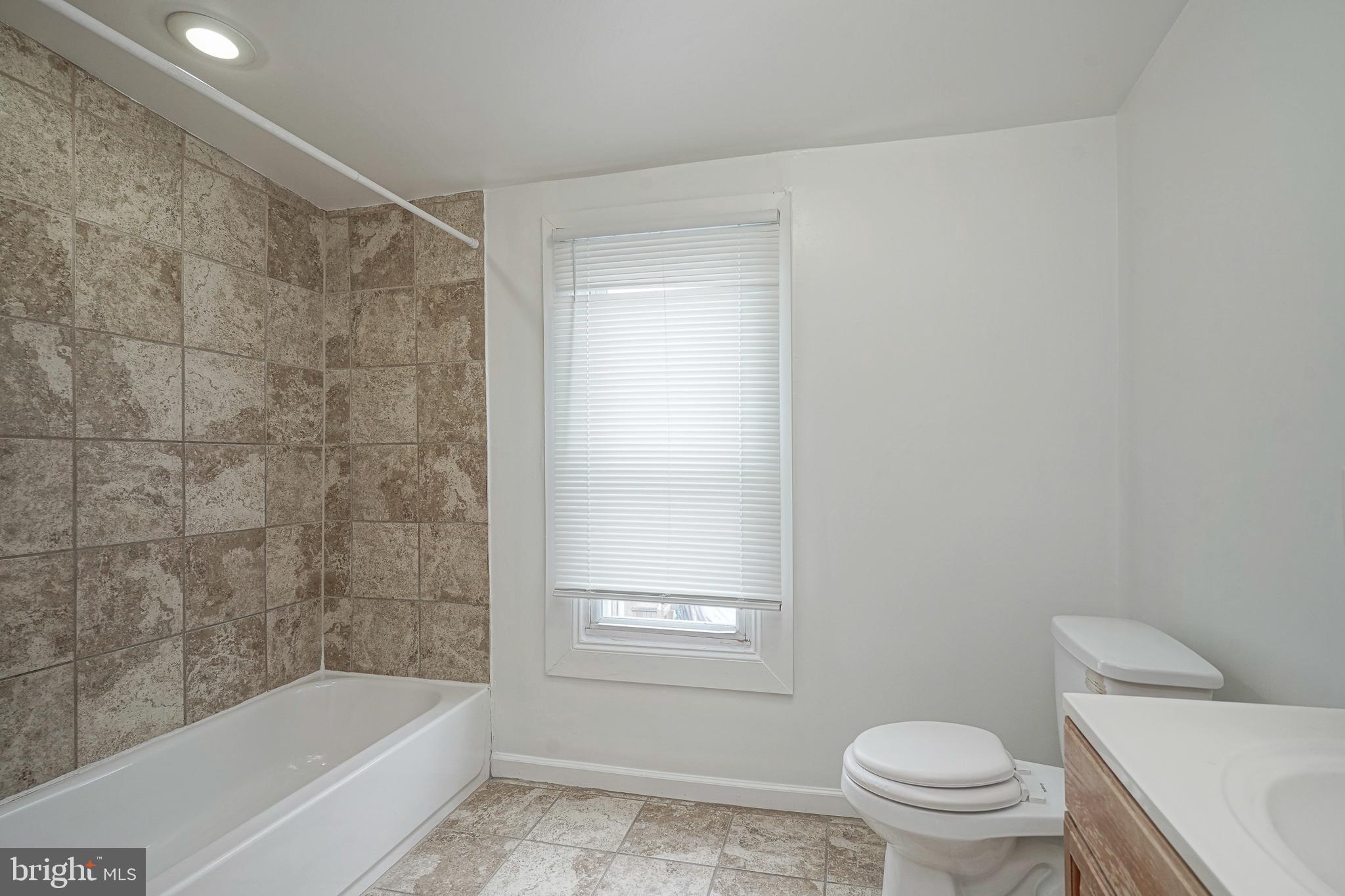 POINT BREEZE - Residential Lease