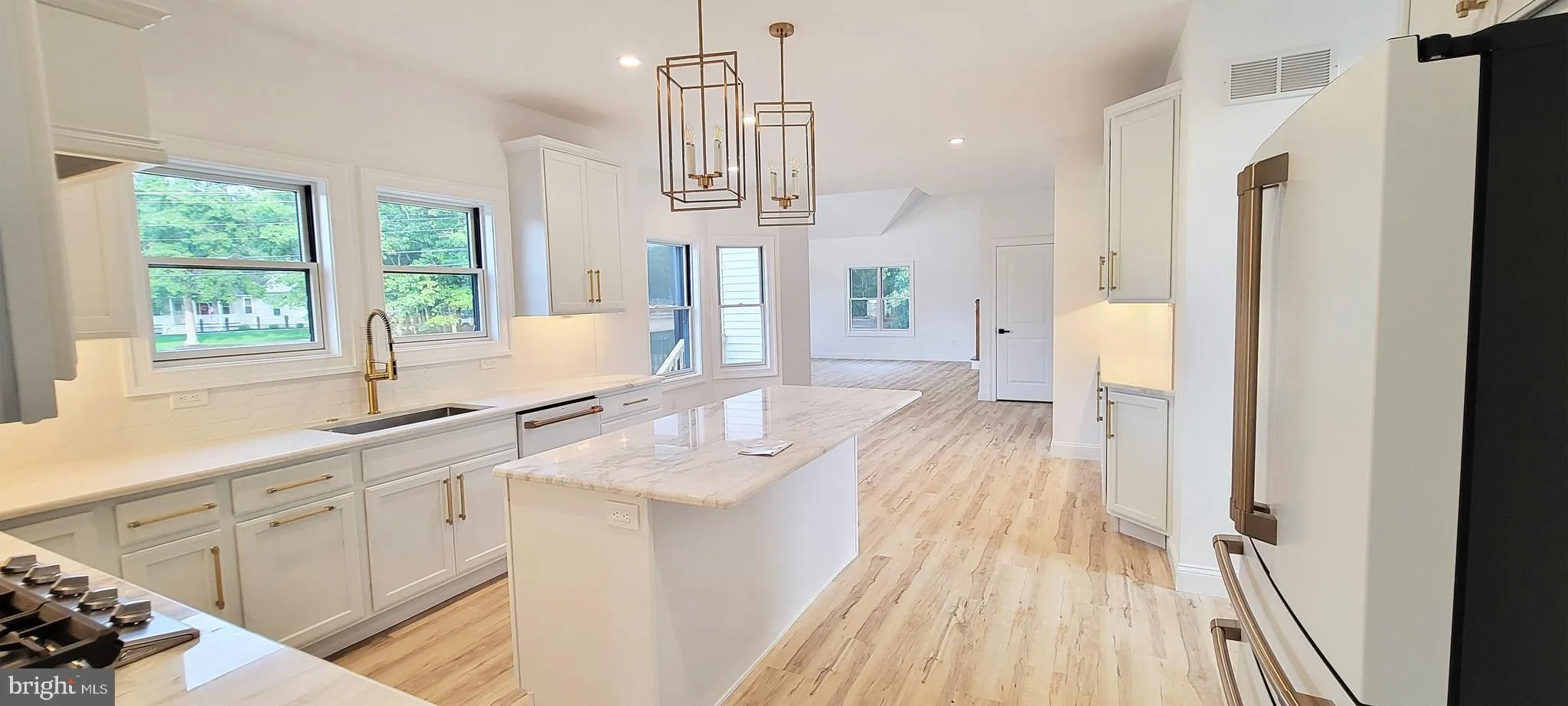 Egg Harbor Twp, New Jersey 08234, United States, 5 Bedrooms Bedrooms, ,4 BathroomsBathrooms,Residential,Pending,41541