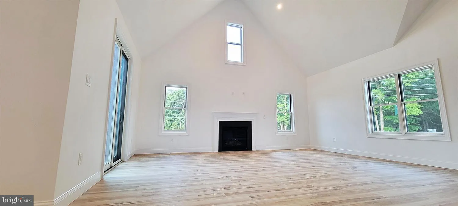 Egg Harbor Twp, New Jersey 08234, United States, 5 Bedrooms Bedrooms, ,4 BathroomsBathrooms,Residential,Pending,41541