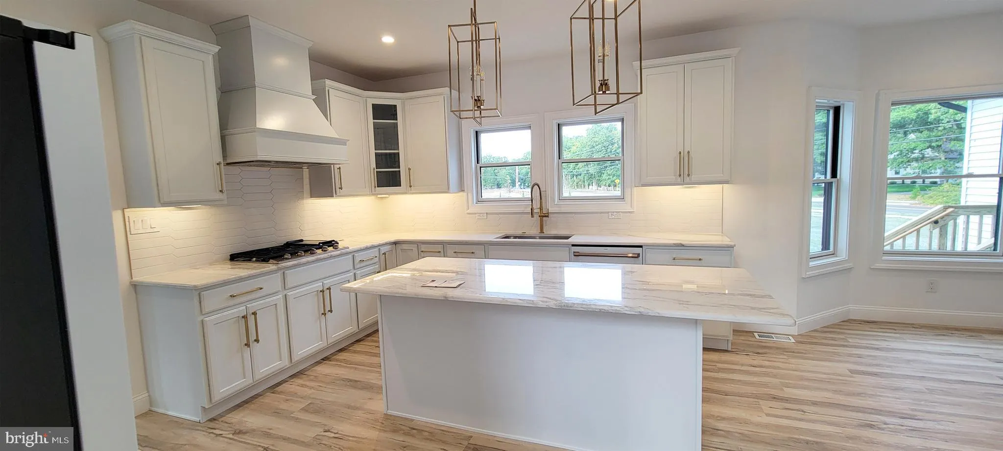 Egg Harbor Twp, New Jersey 08234, United States, 5 Bedrooms Bedrooms, ,4 BathroomsBathrooms,Residential,Pending,41541