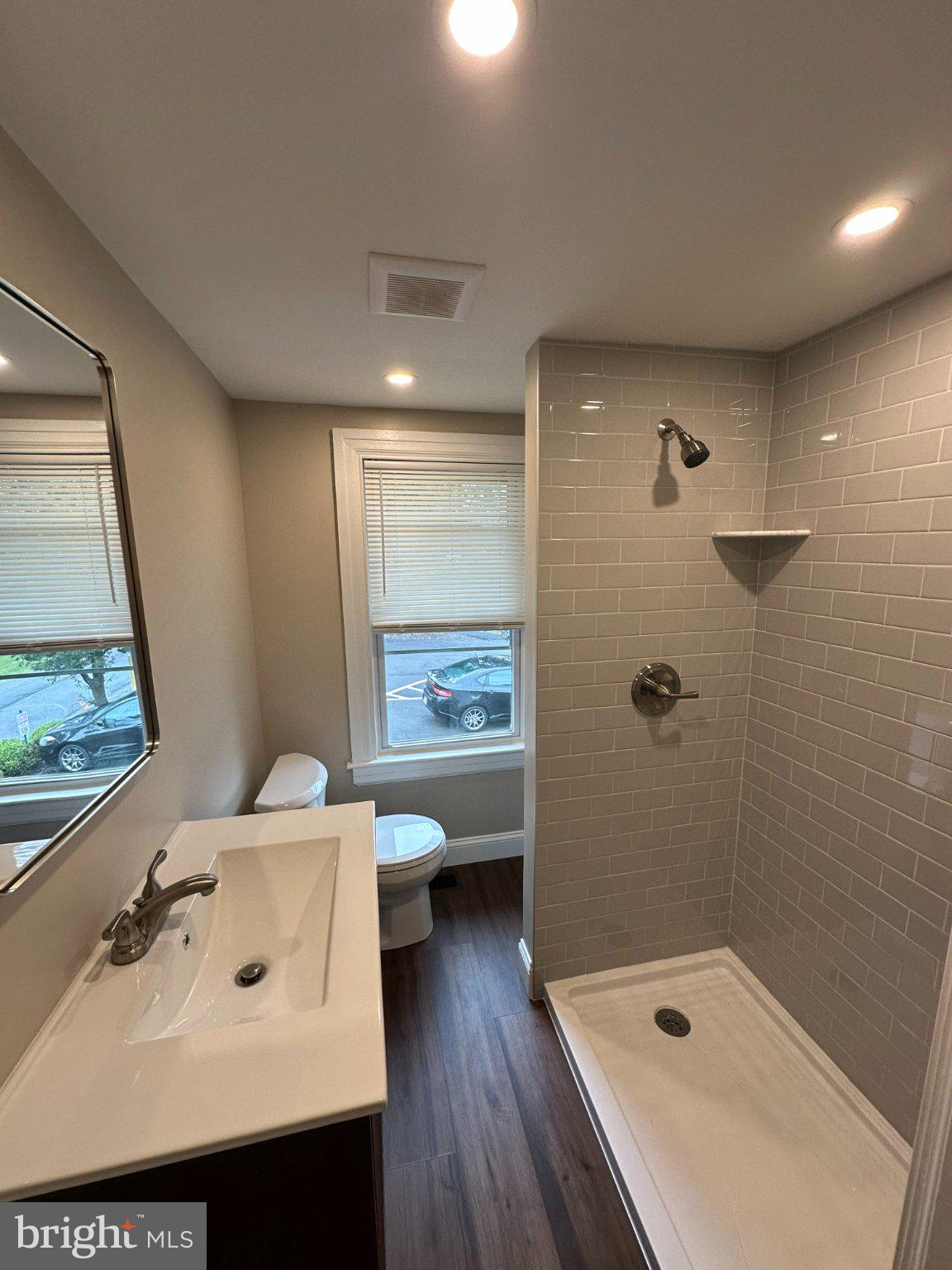 373 EASTON ROAD B