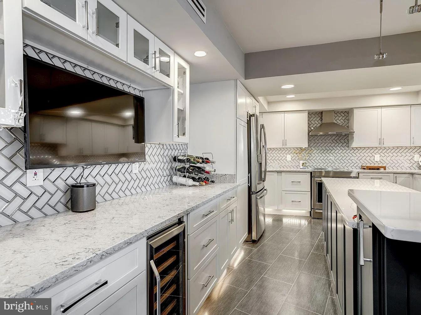 1101 S ARLINGTON RIDGE ROAD 913