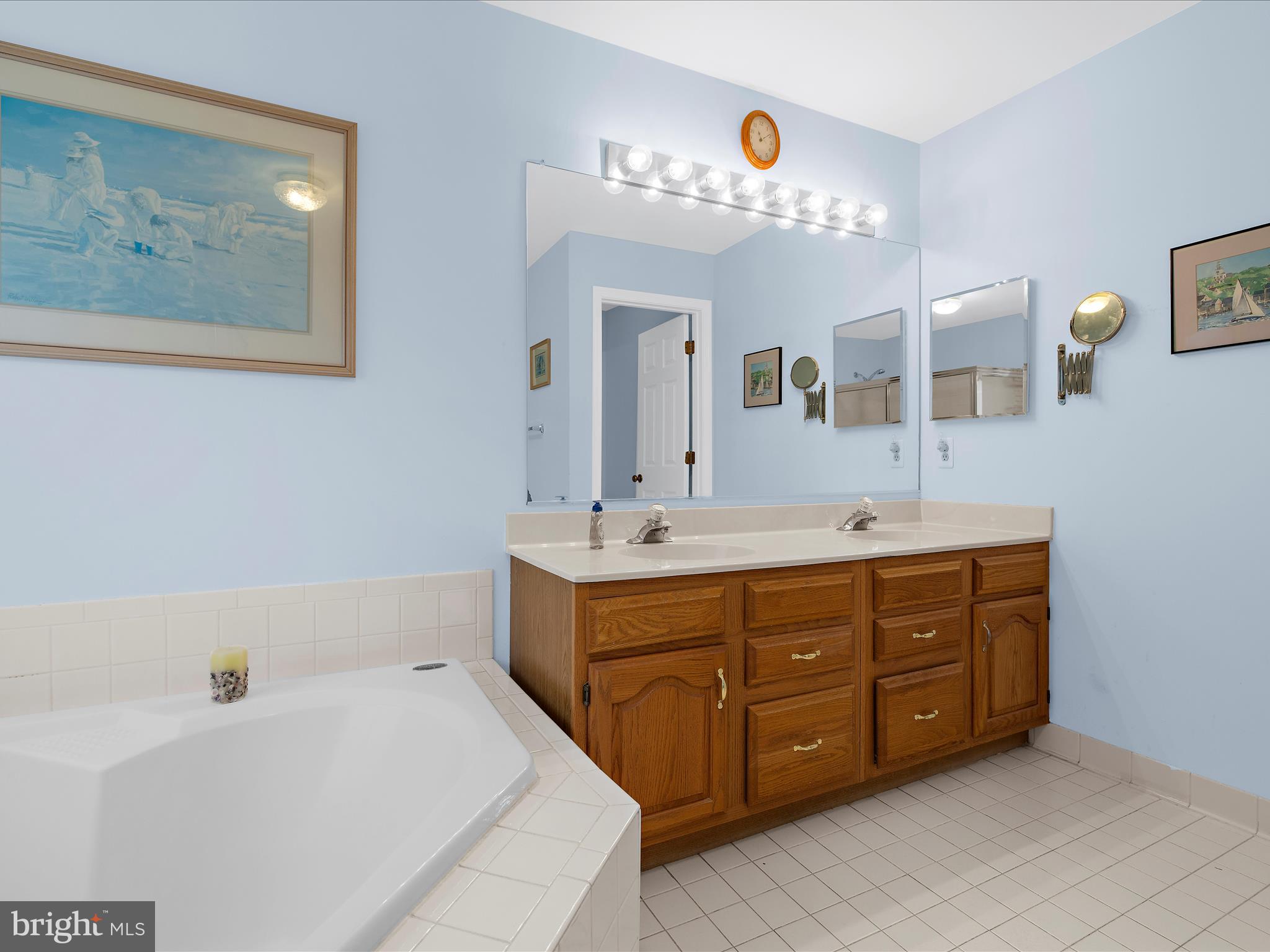 CHAPMAN FARM AT CROFTON - Residential