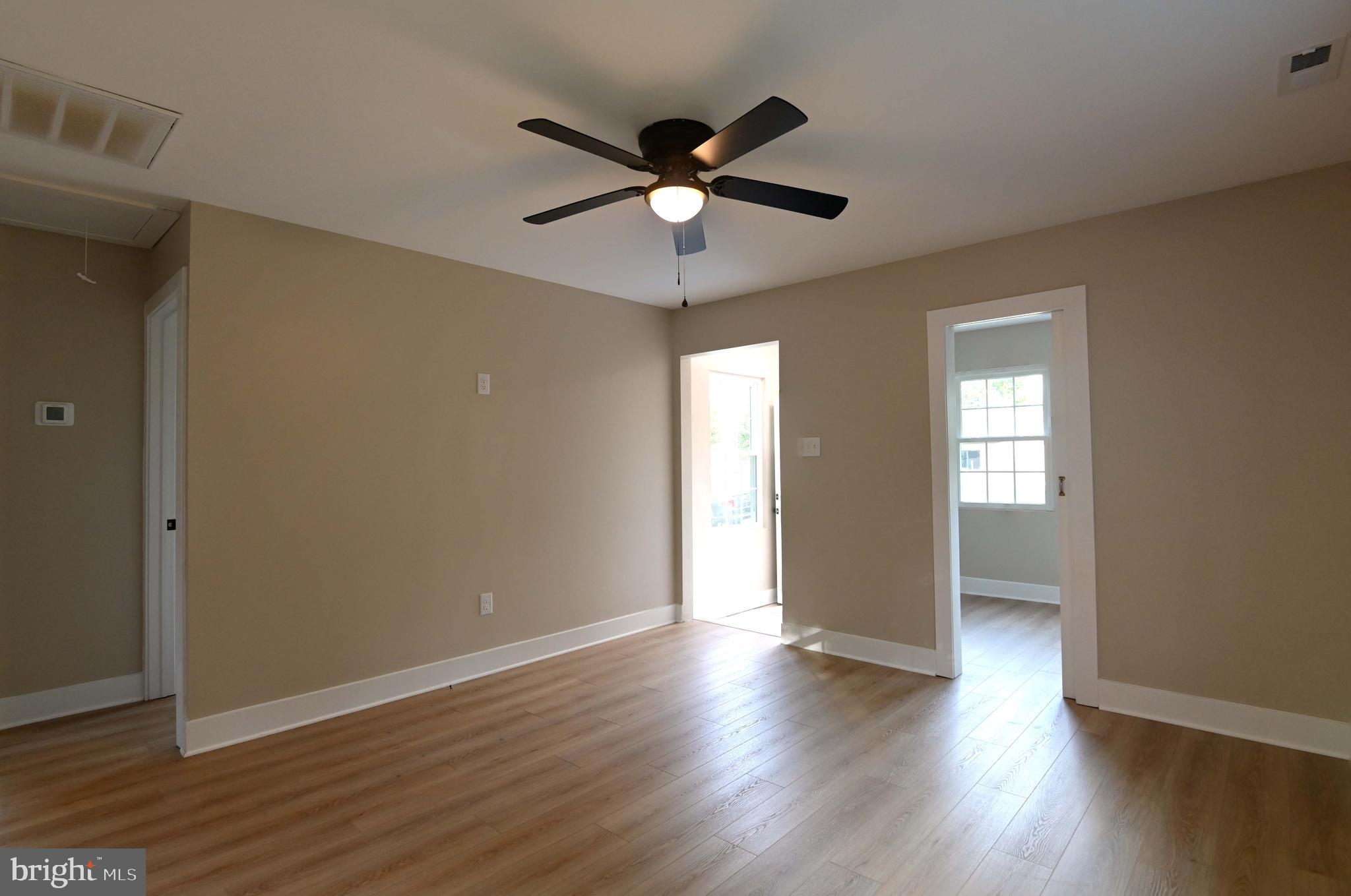 LONG BEACH - Residential Lease