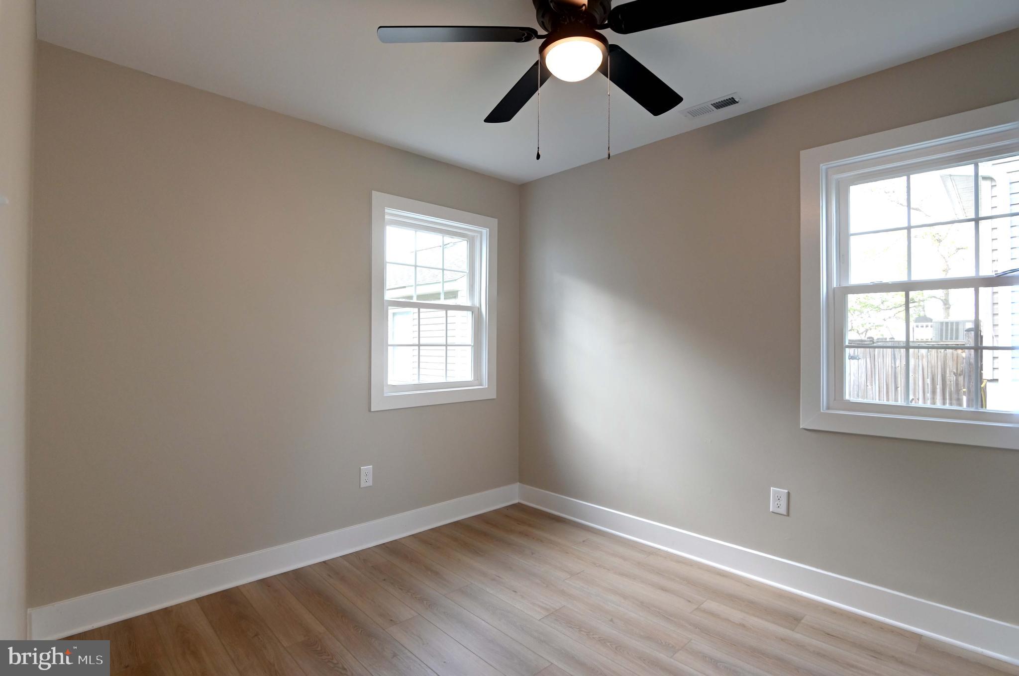 LONG BEACH - Residential Lease