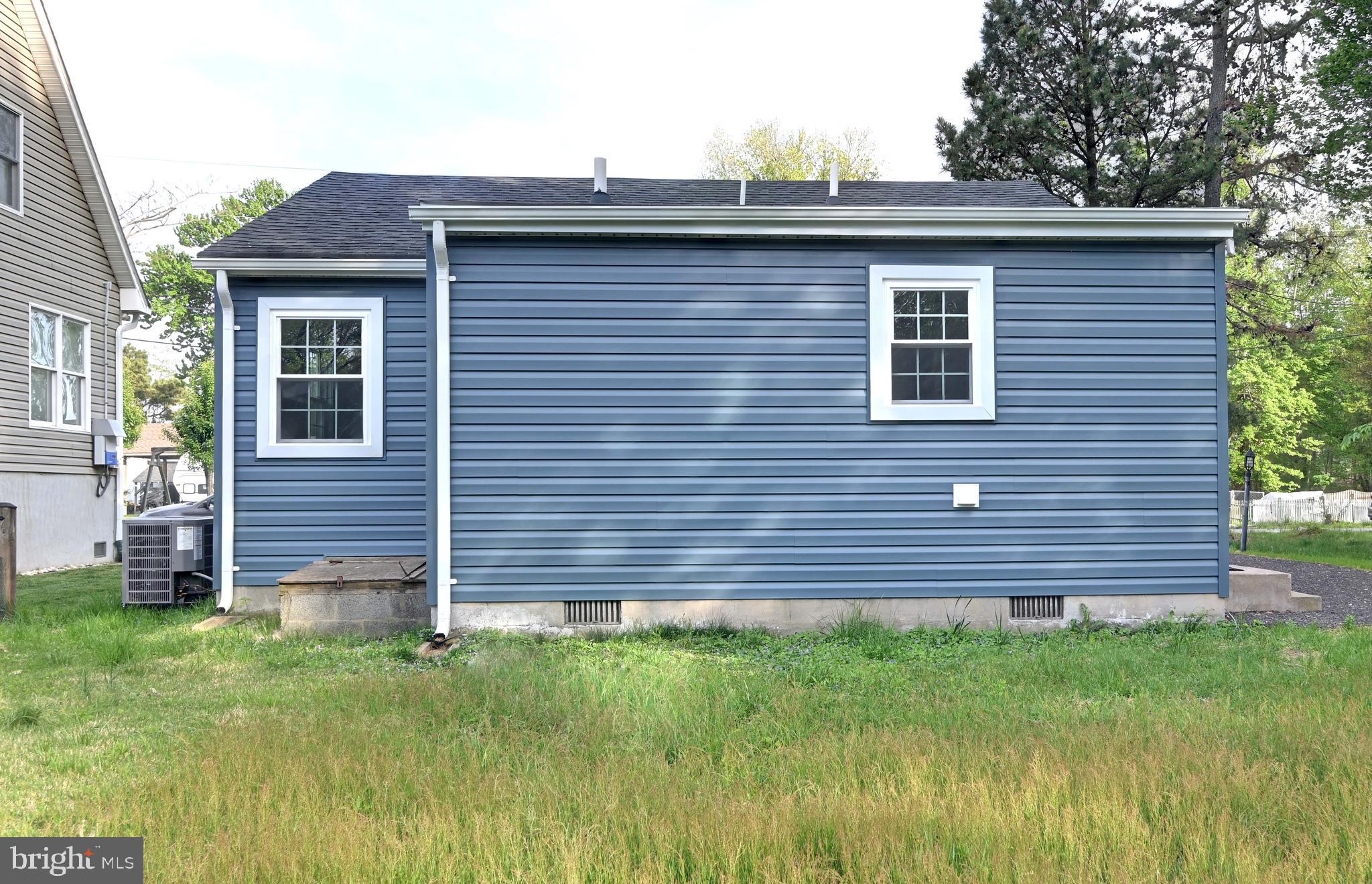 LONG BEACH - Residential Lease