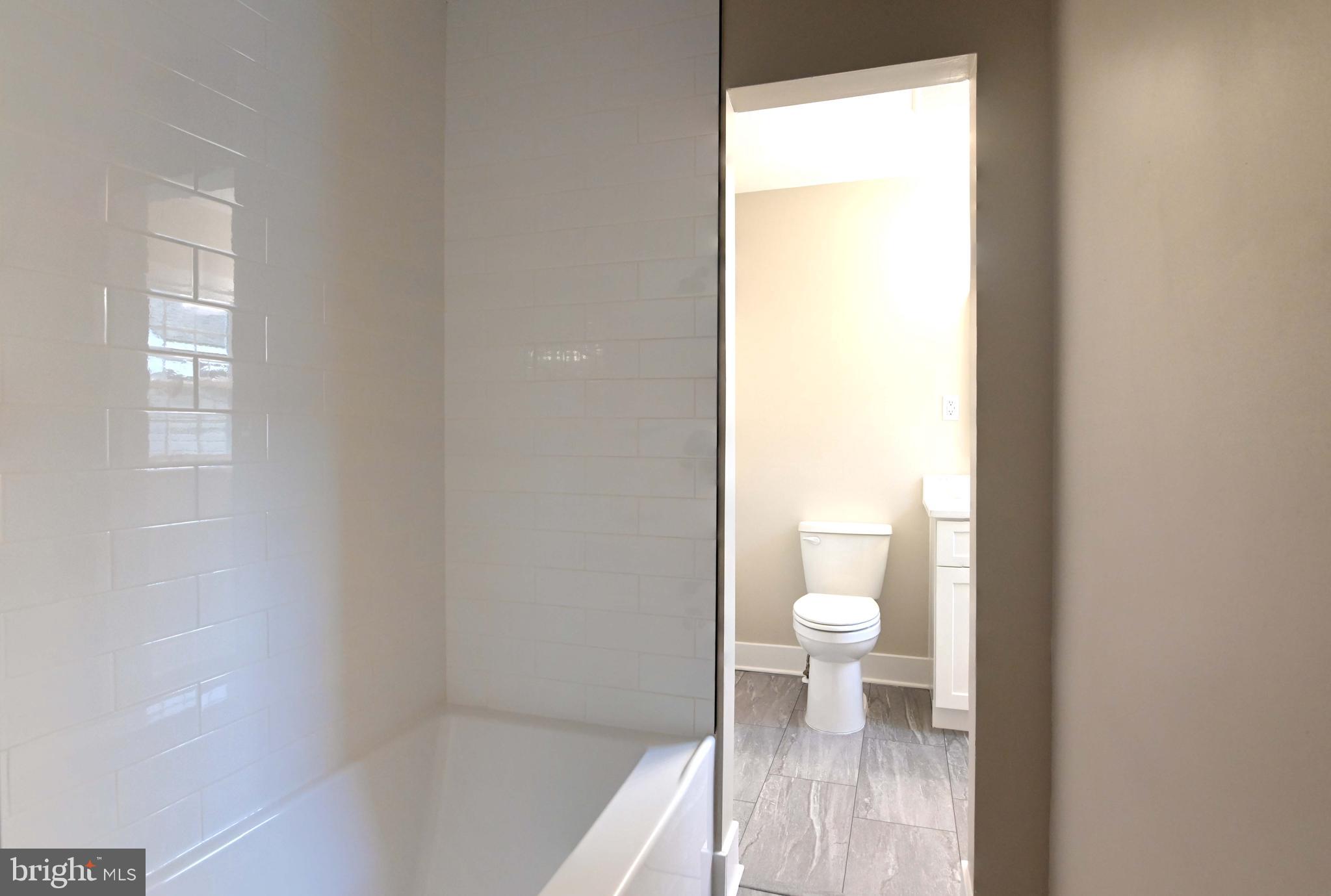 LONG BEACH - Residential Lease