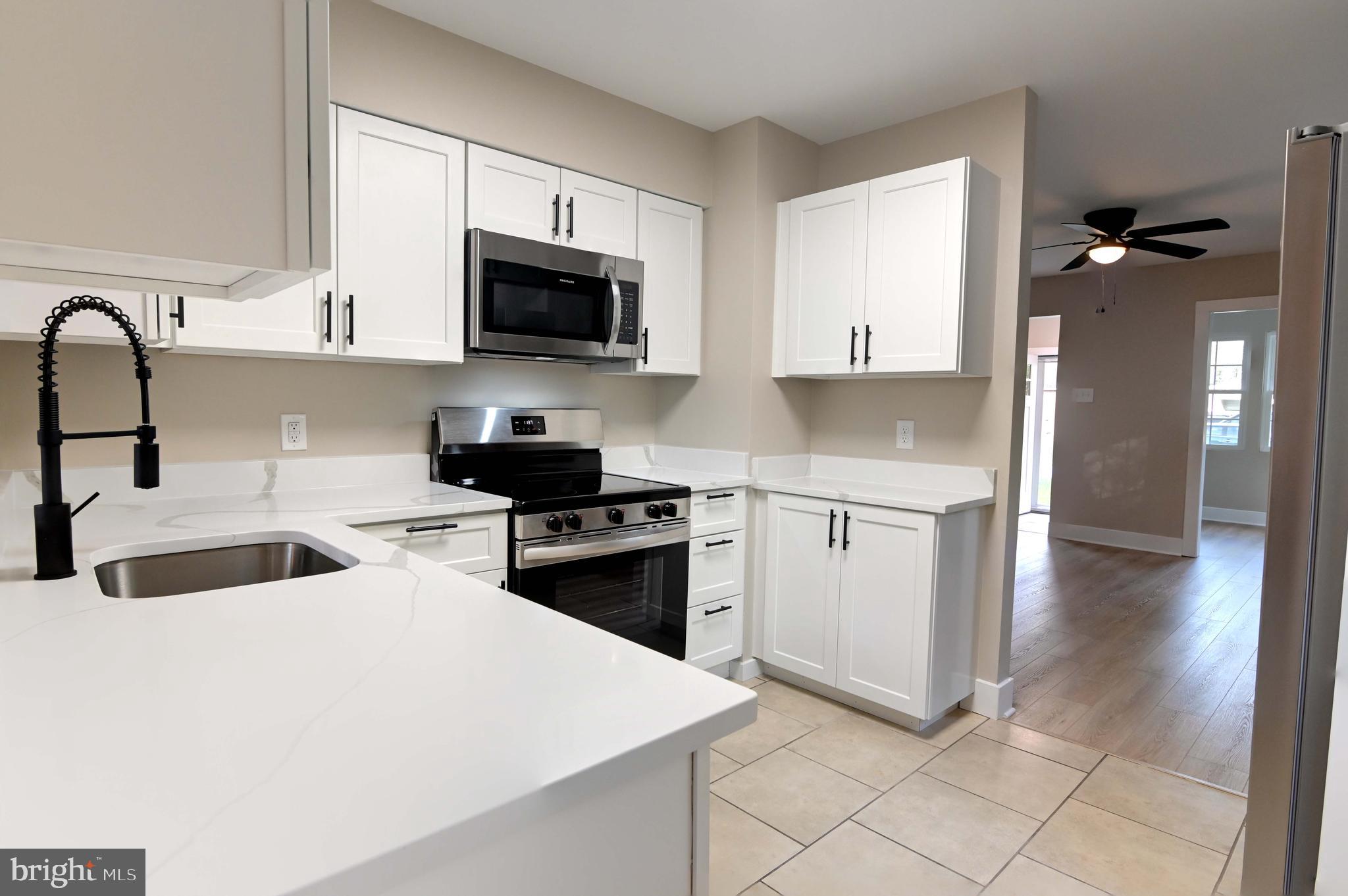 LONG BEACH - Residential Lease