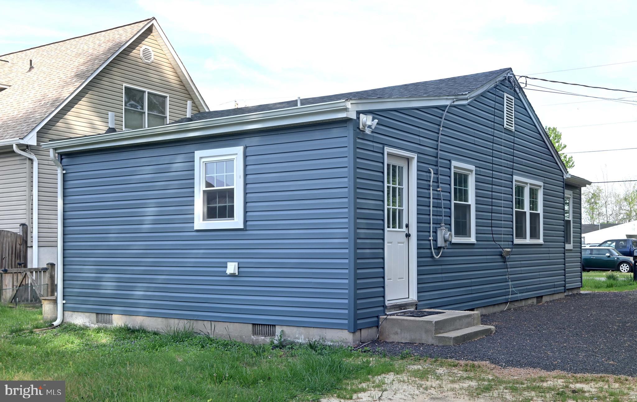 LONG BEACH - Residential Lease