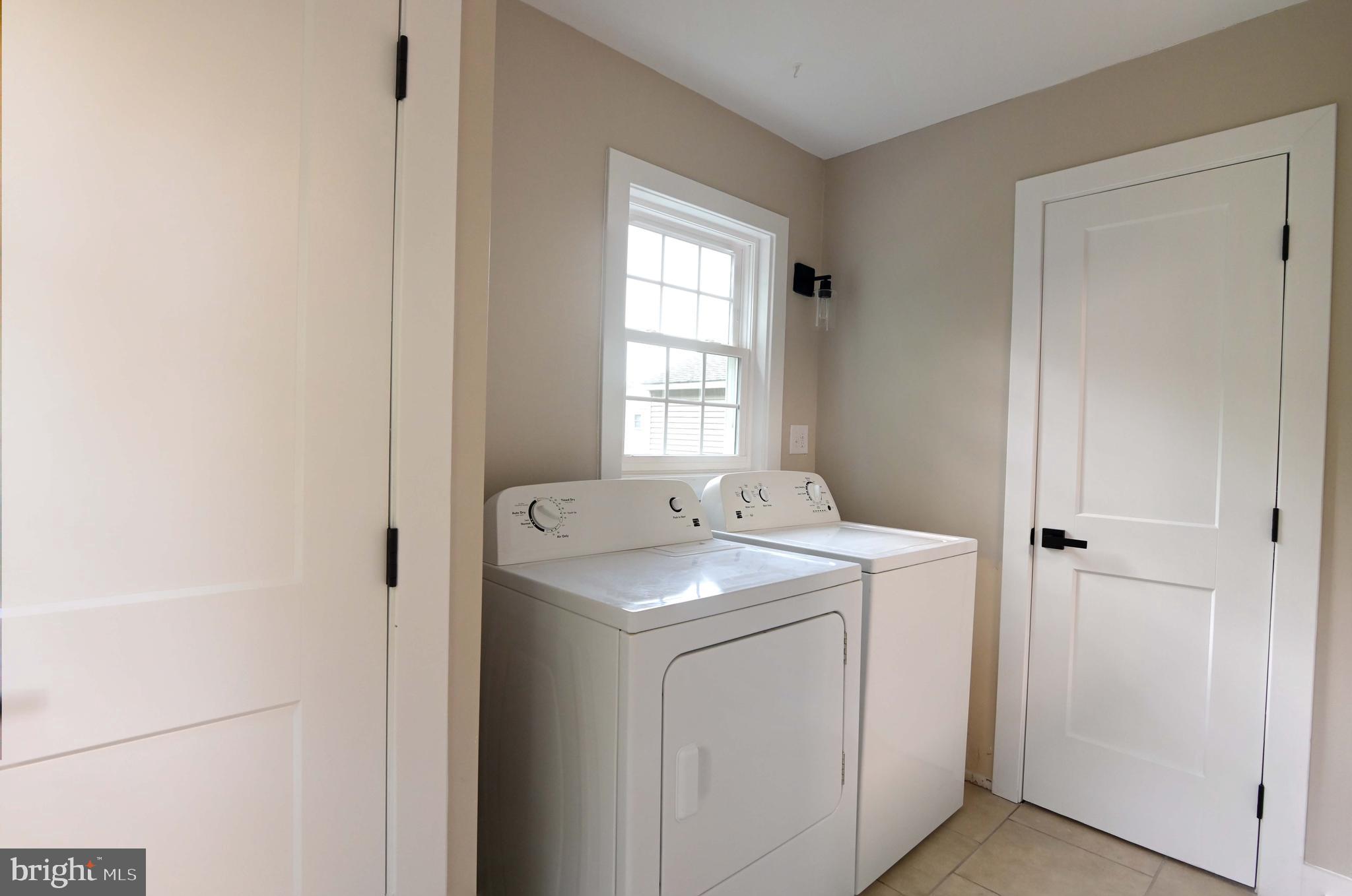 LONG BEACH - Residential Lease