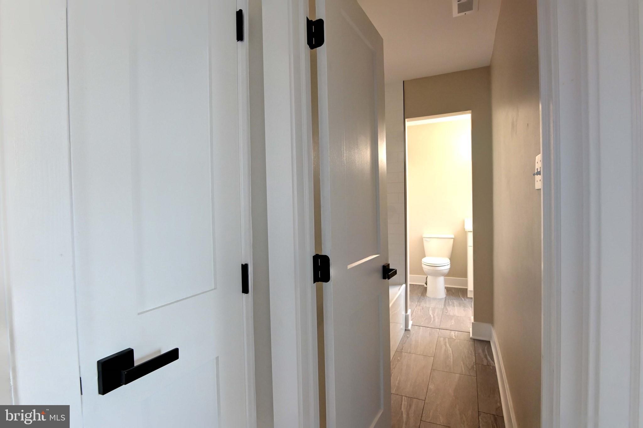 LONG BEACH - Residential Lease