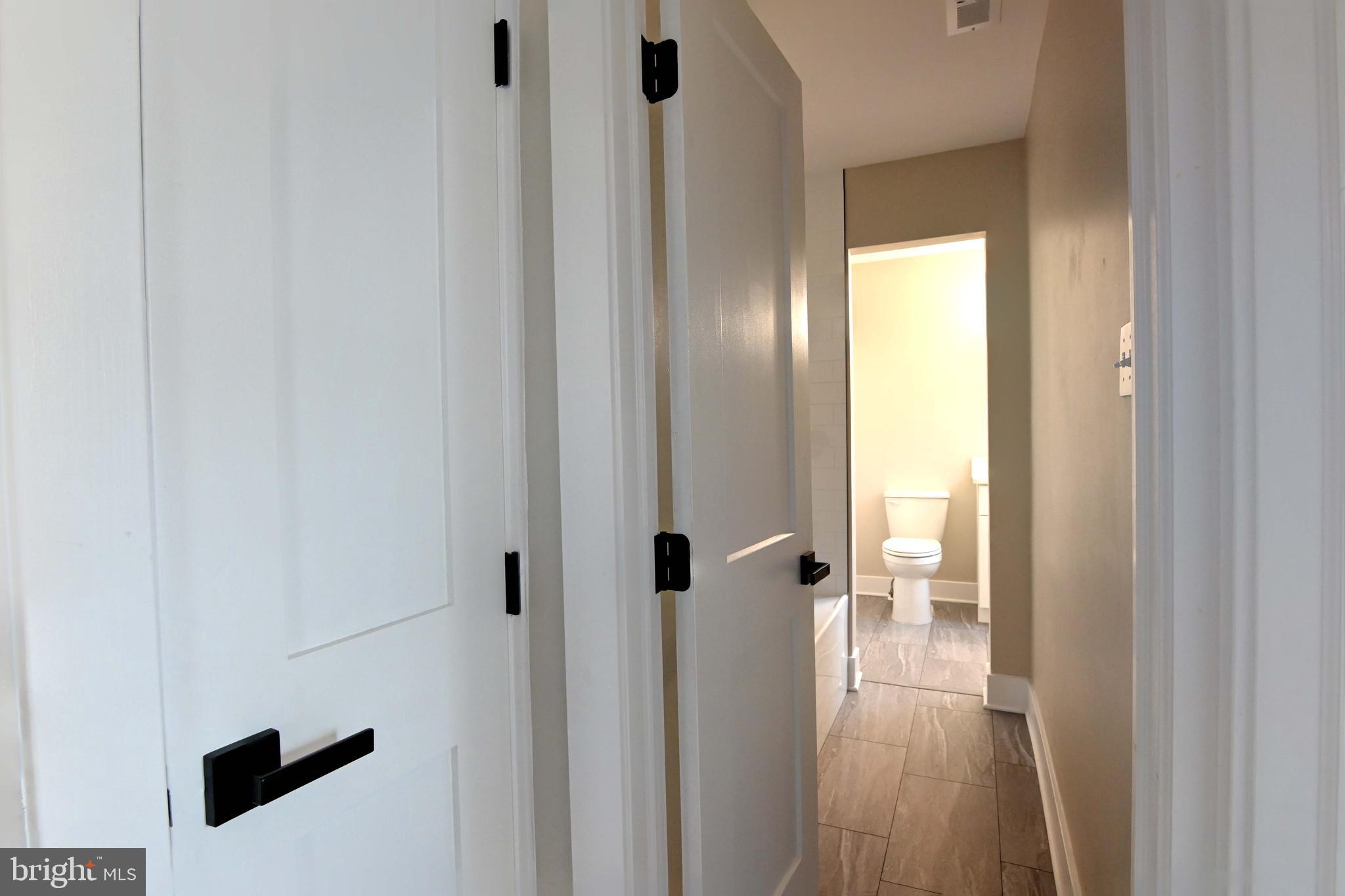 LONG BEACH - Residential Lease