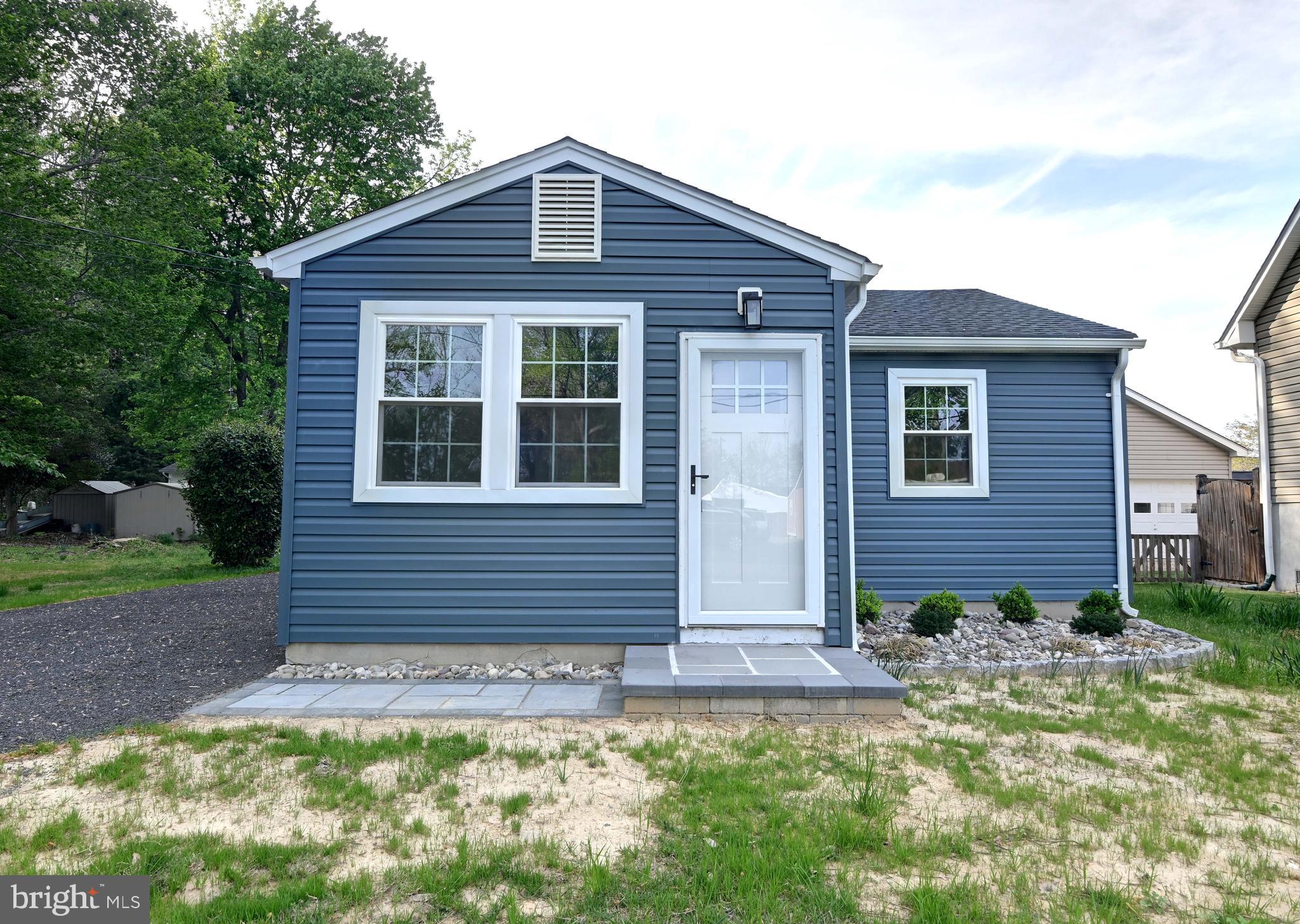 LONG BEACH - Residential Lease