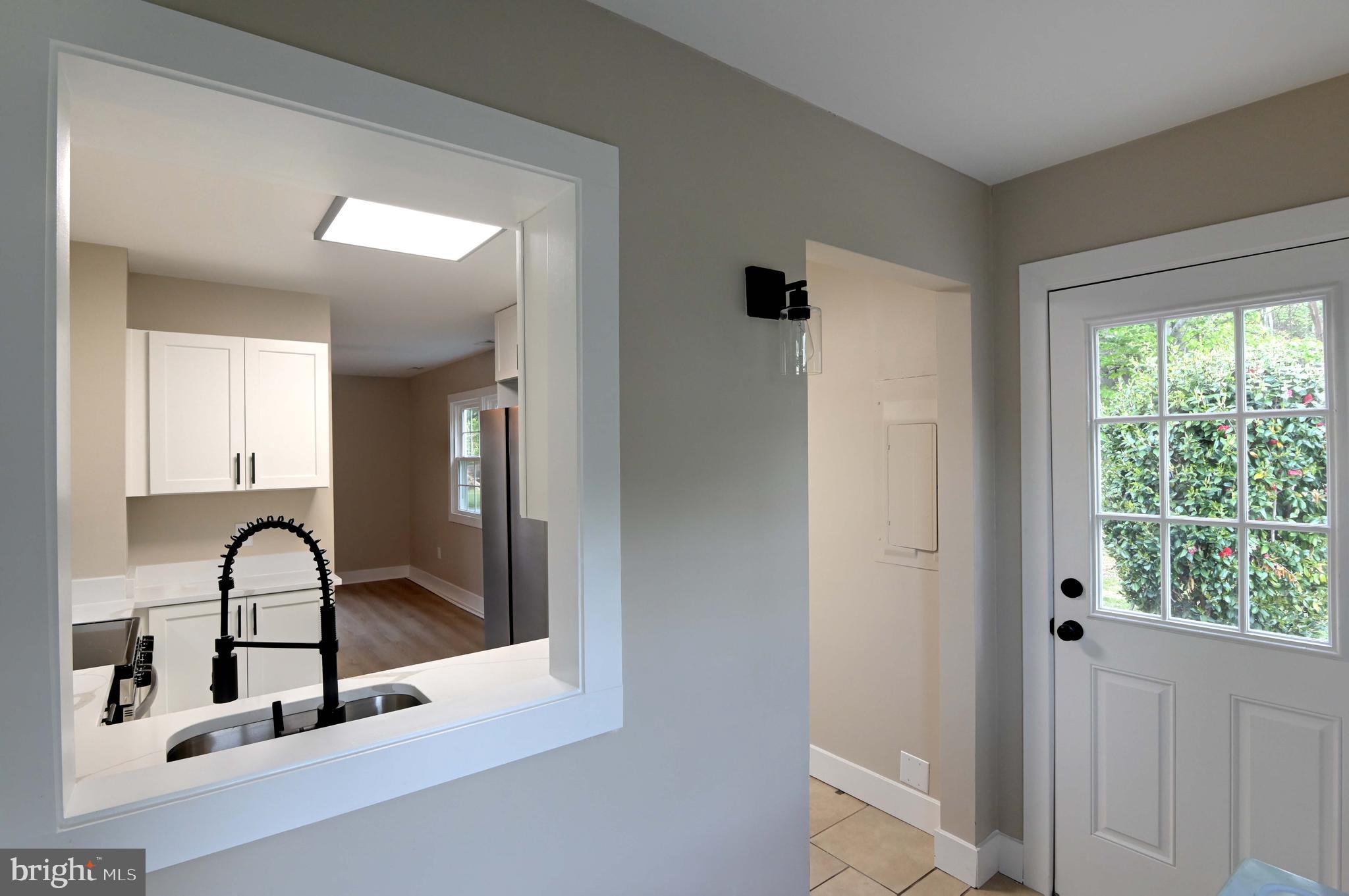 LONG BEACH - Residential Lease