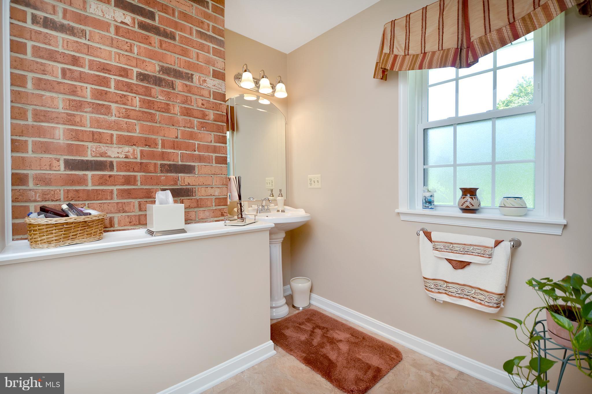 ROSE HILL FARMS - Residential