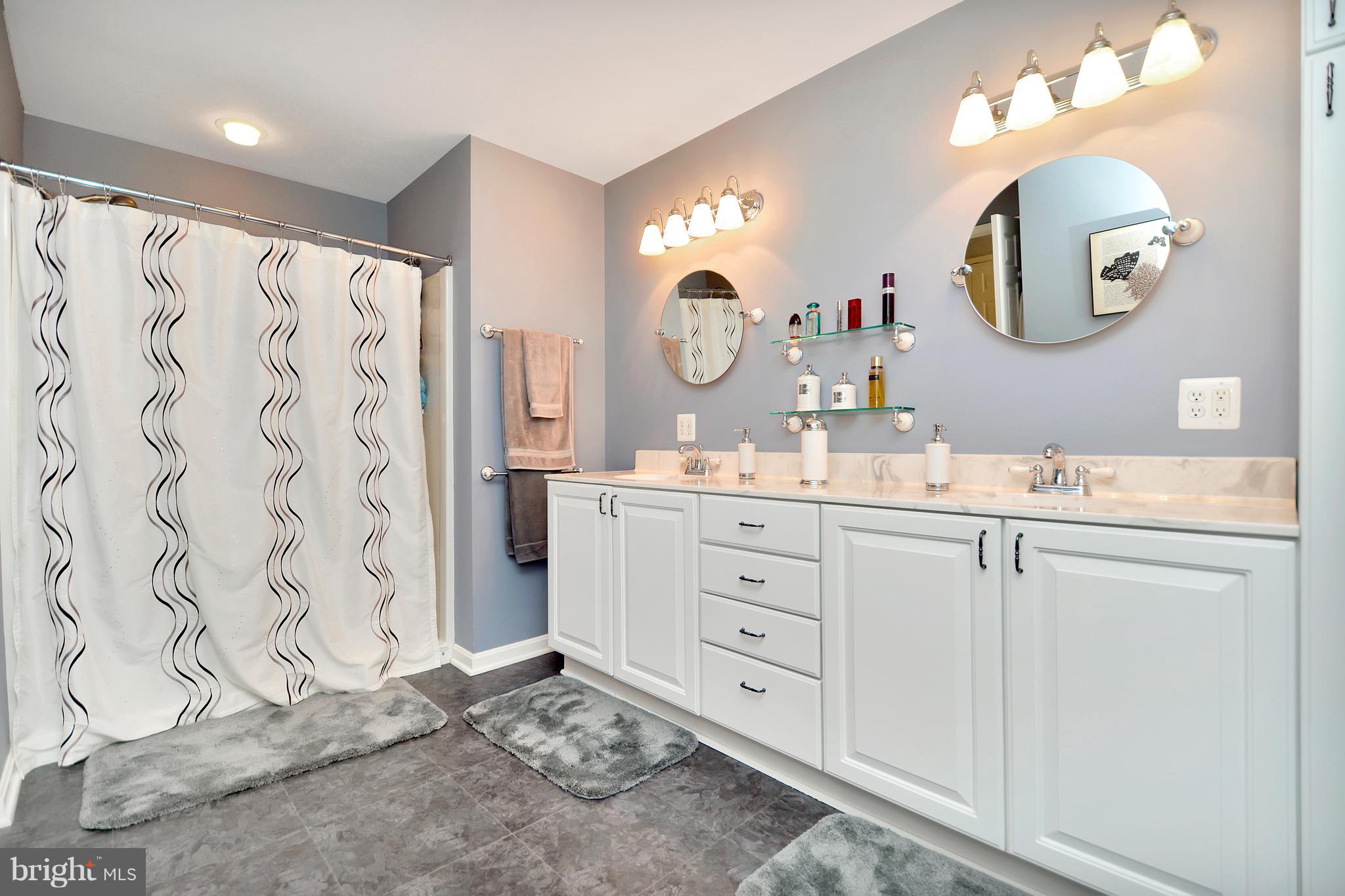 ROSE HILL FARMS - Residential