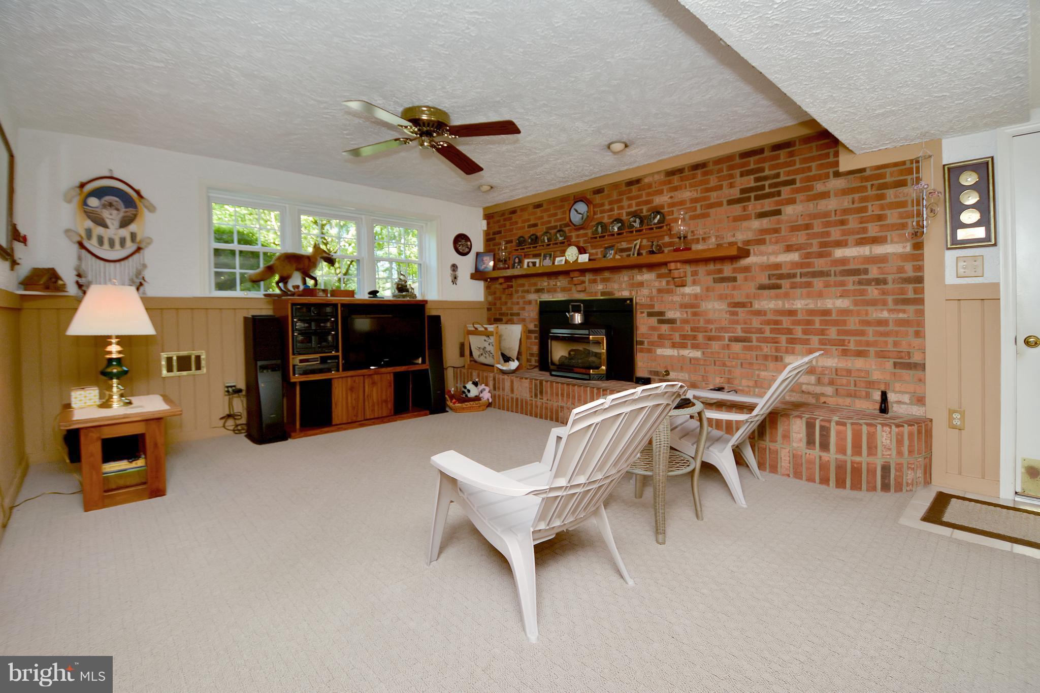 ROSE HILL FARMS - Residential