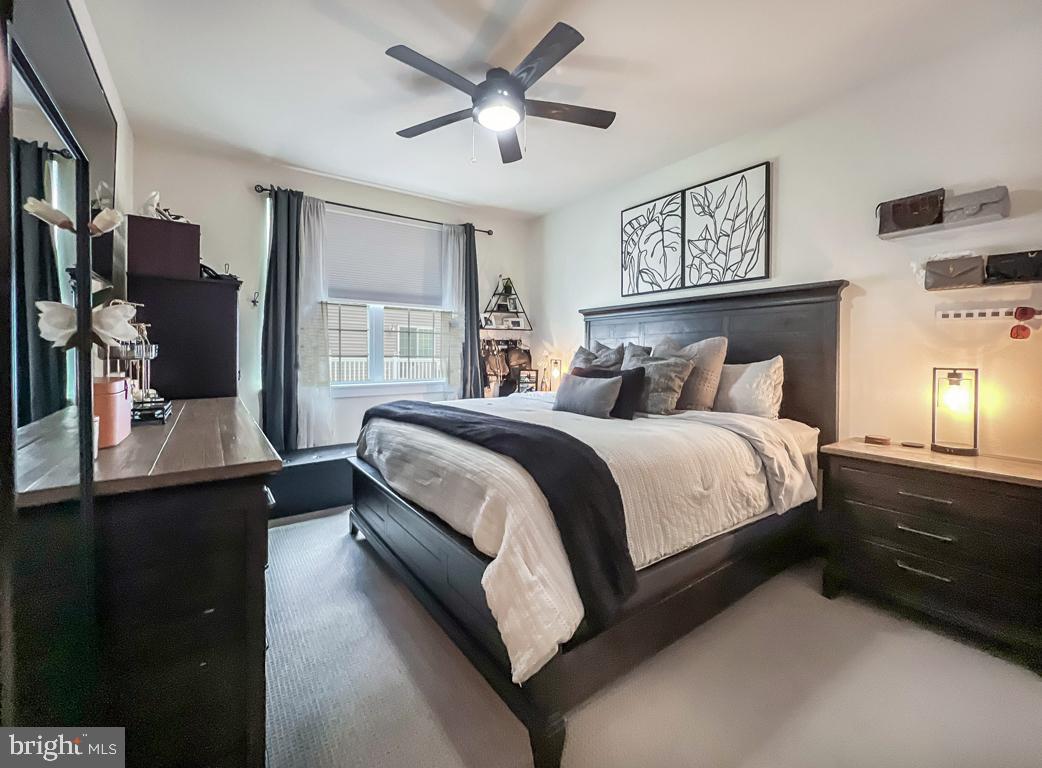 WATERSIDE - Residential