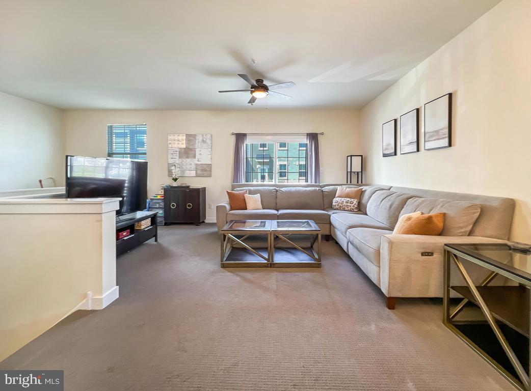 WATERSIDE - Residential