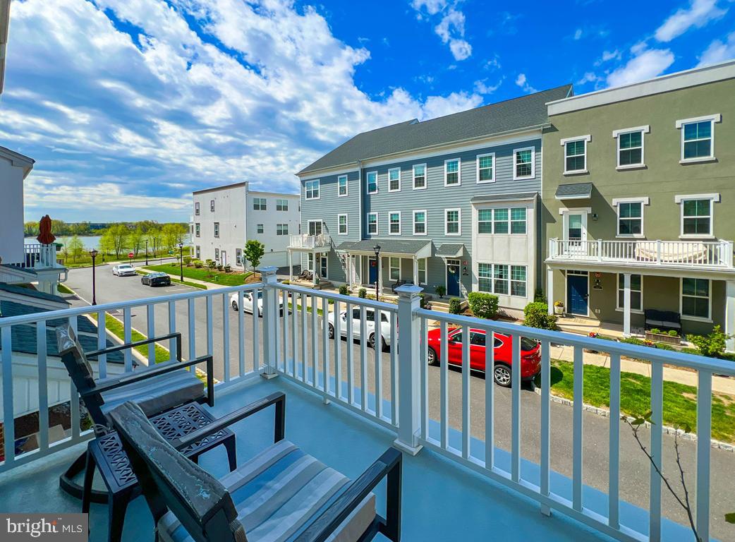 WATERSIDE - Residential