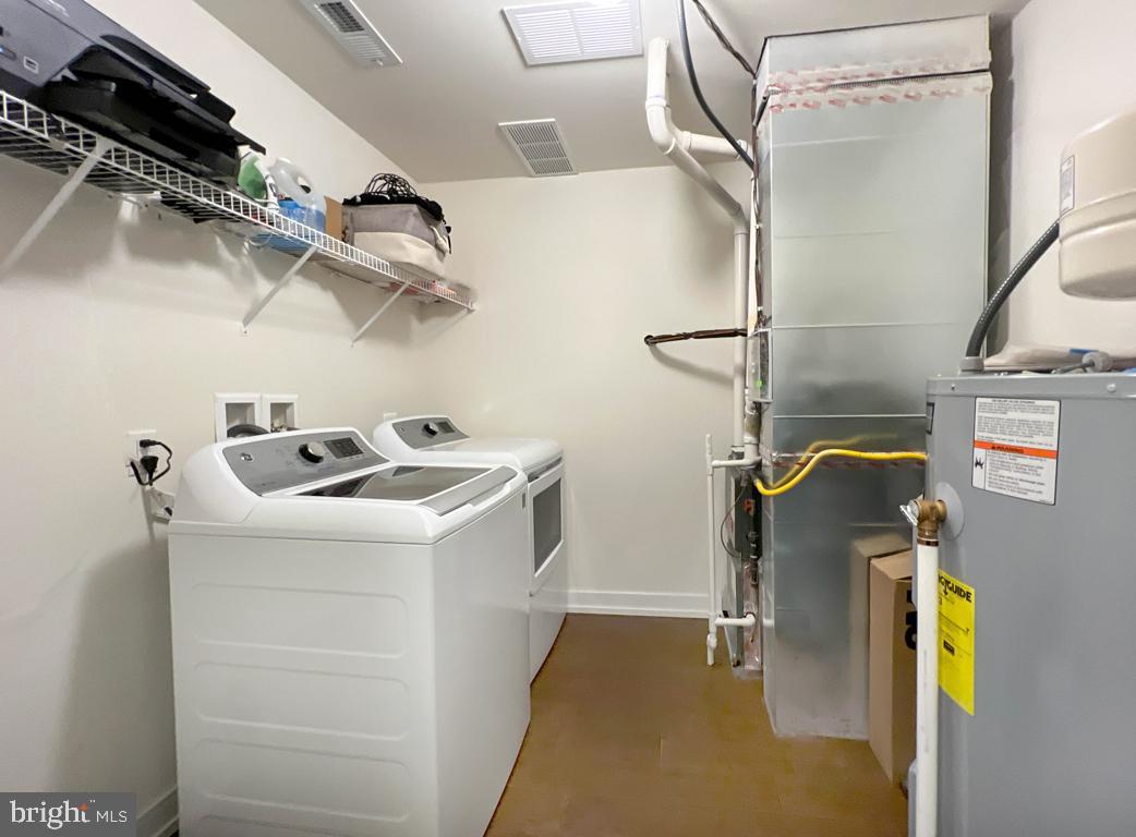 WATERSIDE - Residential