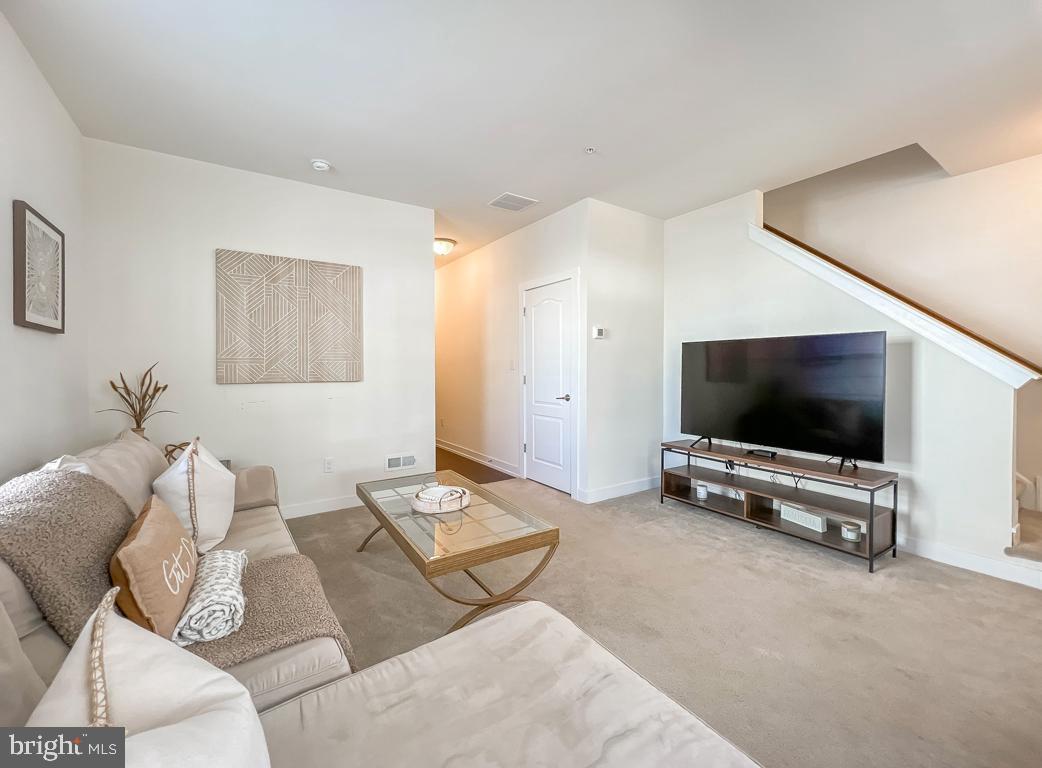 WATERSIDE - Residential