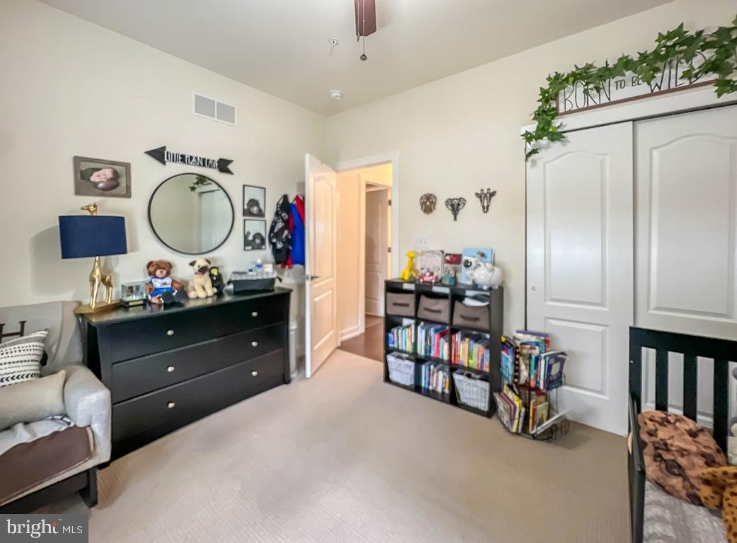 WATERSIDE - Residential