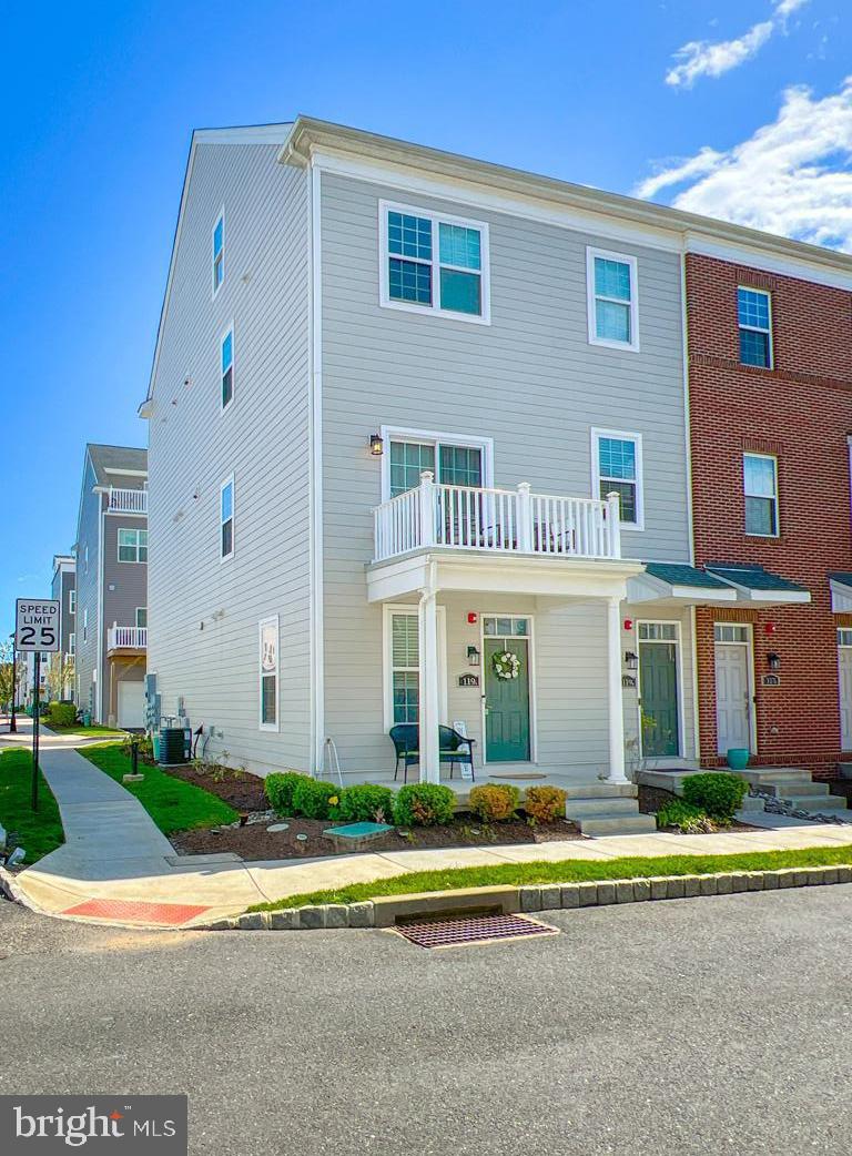 WATERSIDE - Residential