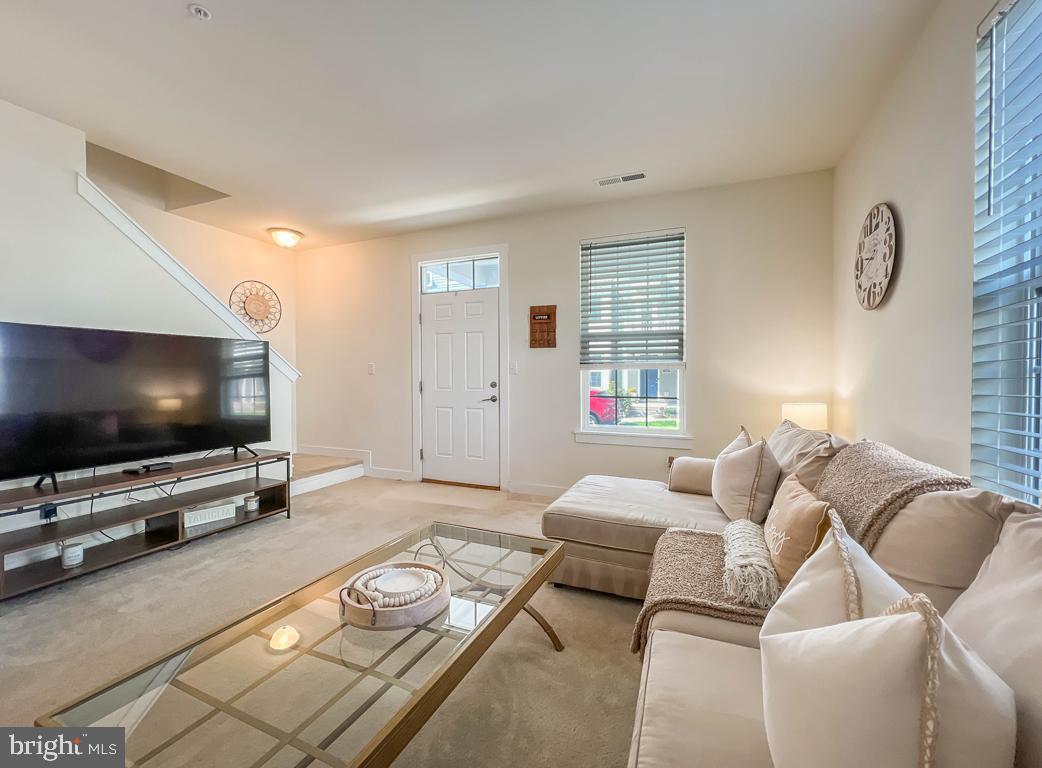 WATERSIDE - Residential