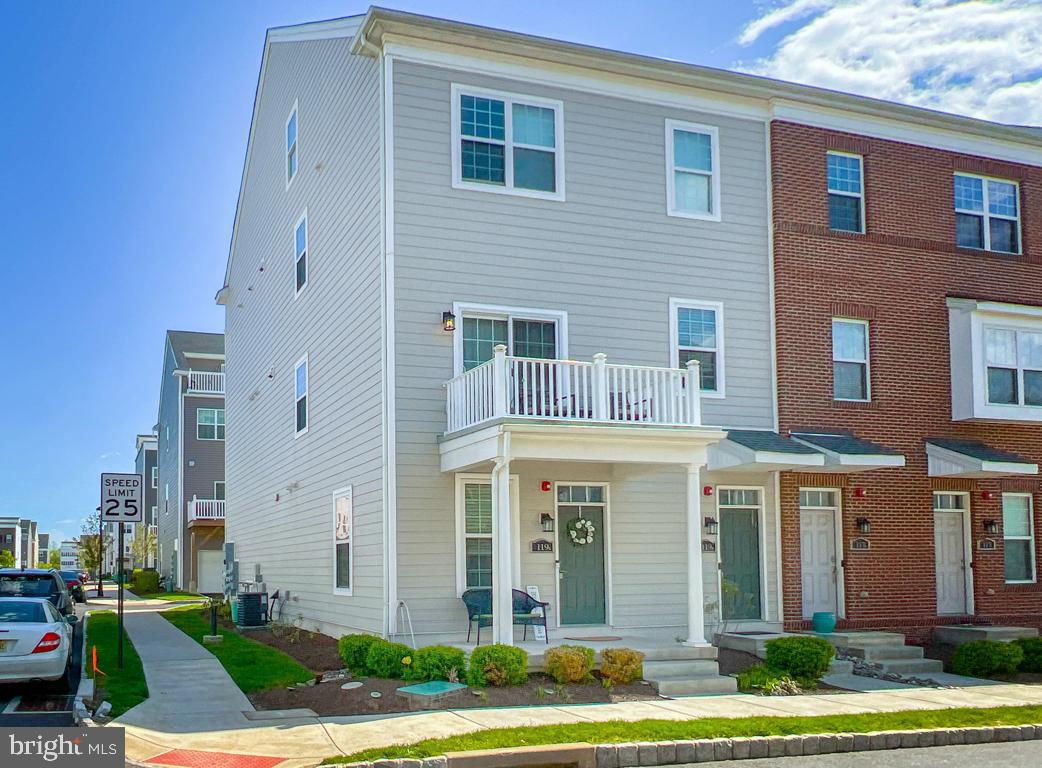 WATERSIDE - Residential