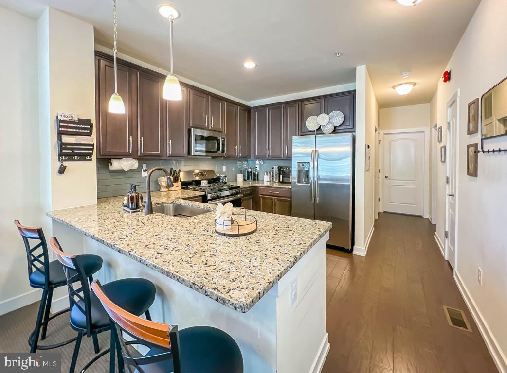 WATERSIDE - Residential