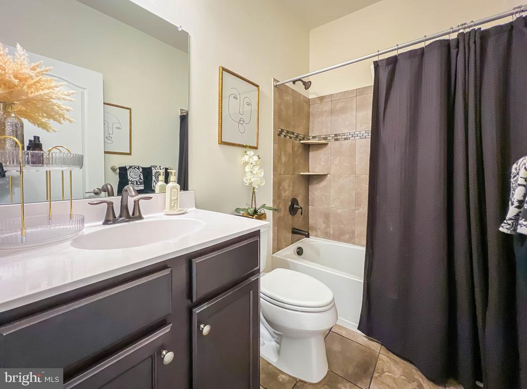 WATERSIDE - Residential