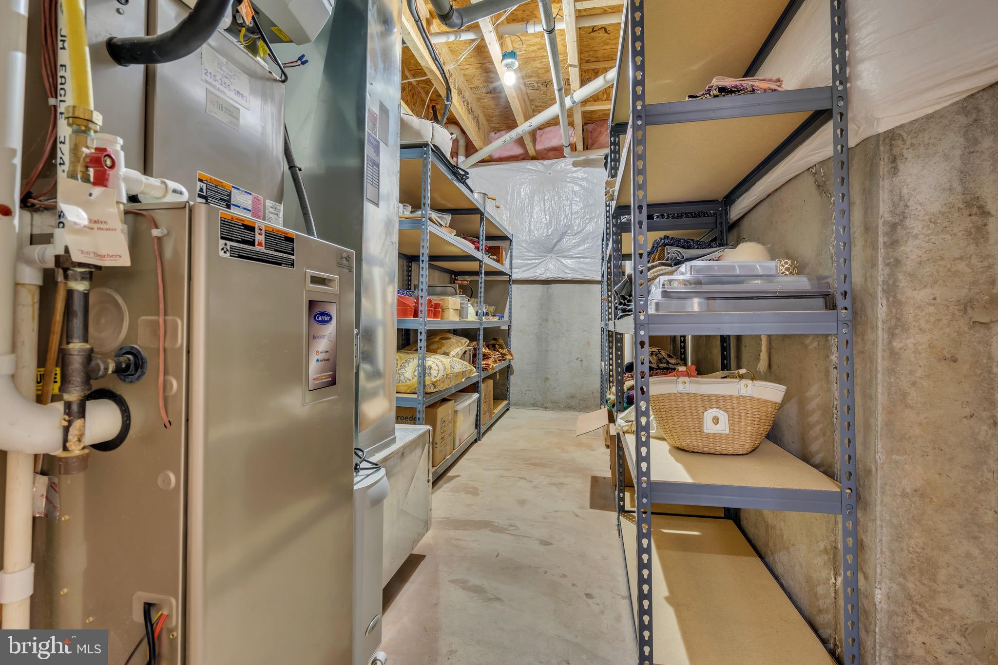 NEWTOWN WALK - Residential