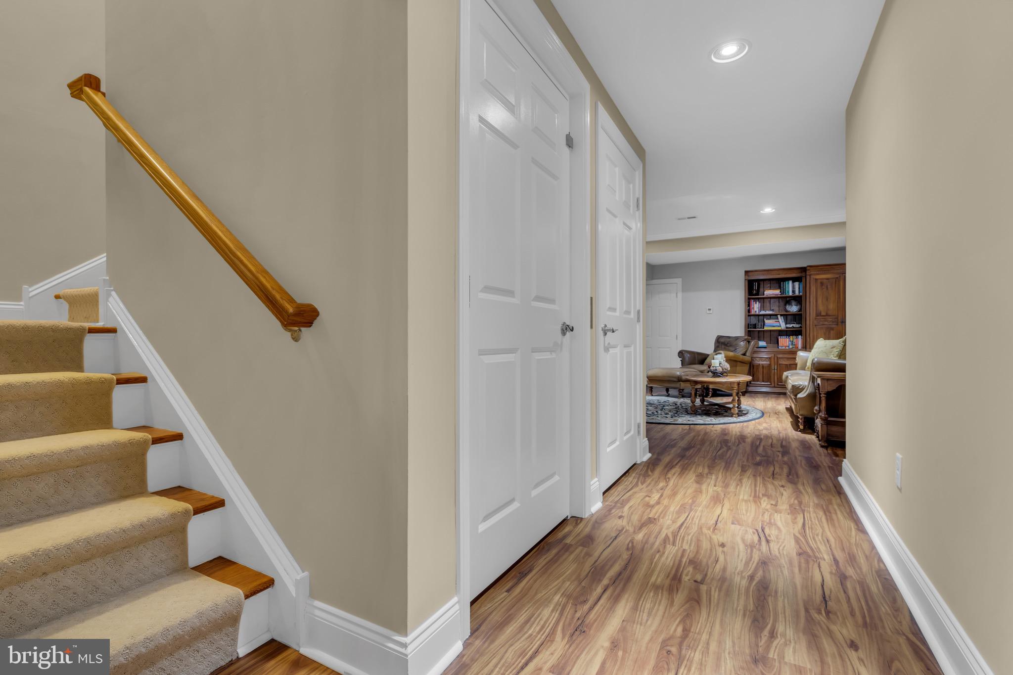 NEWTOWN WALK - Residential