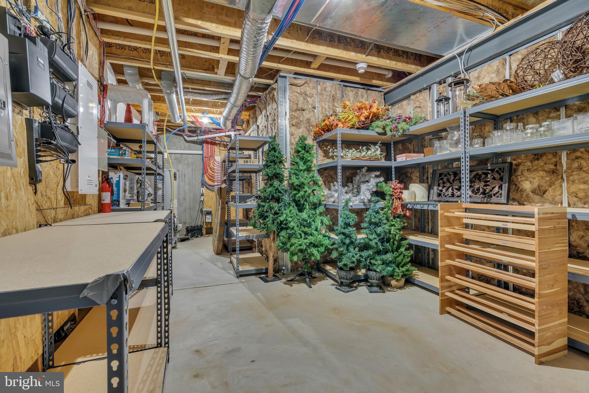 NEWTOWN WALK - Residential