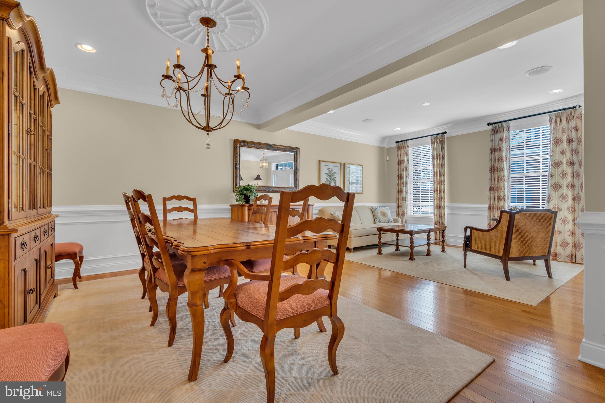 NEWTOWN WALK - Residential