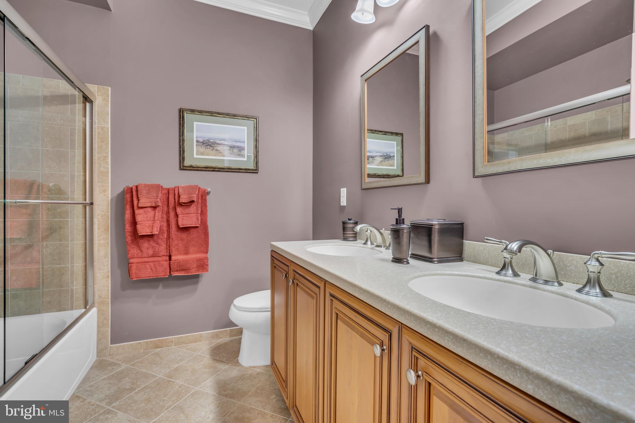 NEWTOWN WALK - Residential