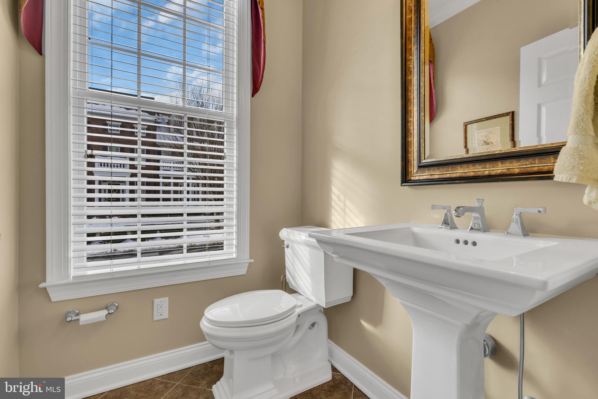 NEWTOWN WALK - Residential