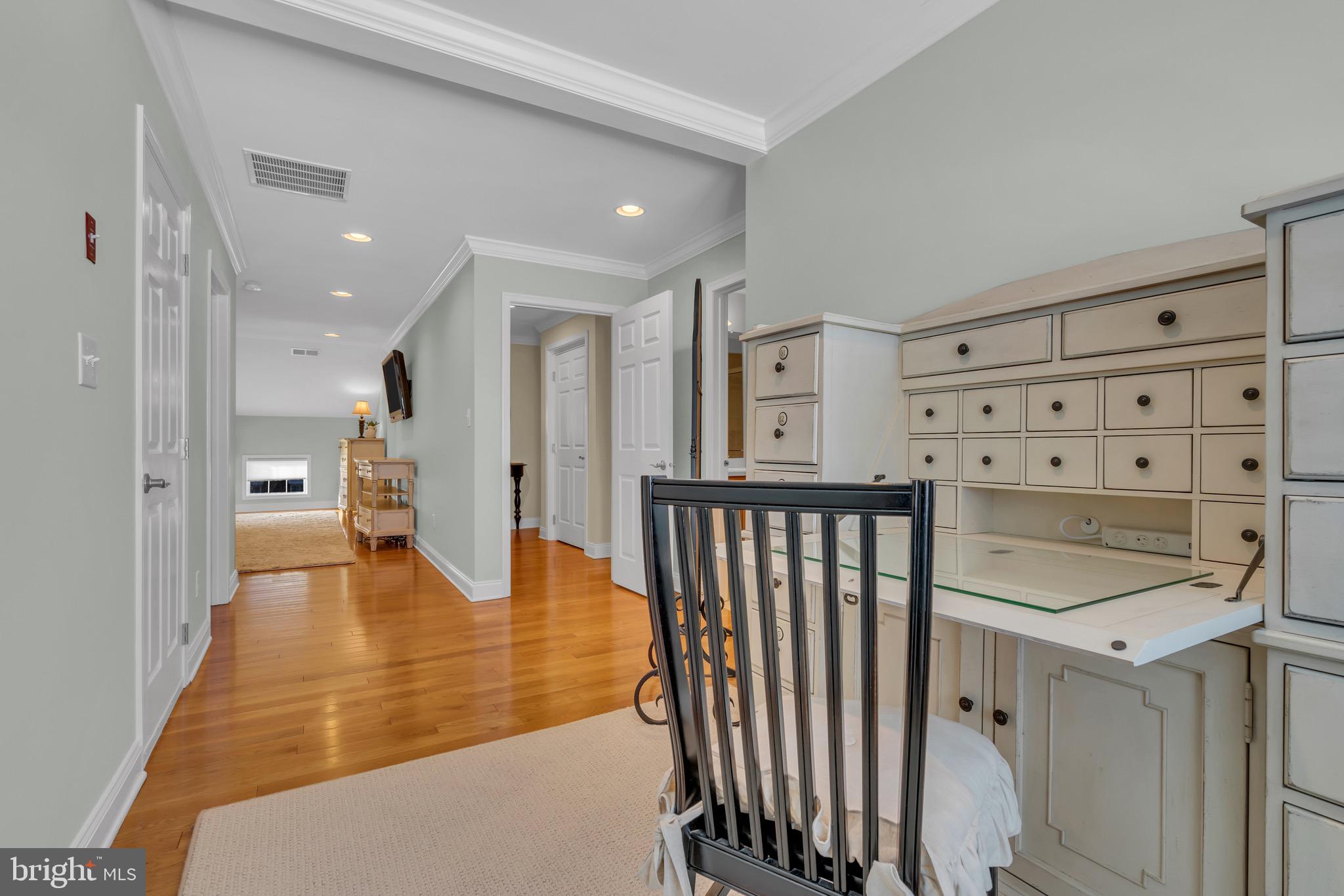 NEWTOWN WALK - Residential