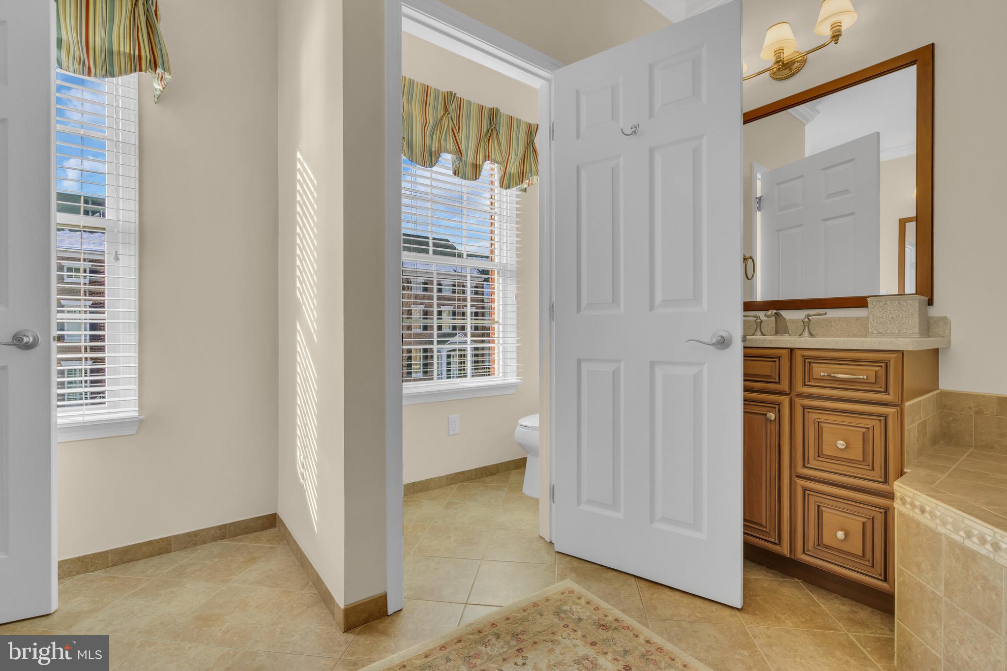 NEWTOWN WALK - Residential