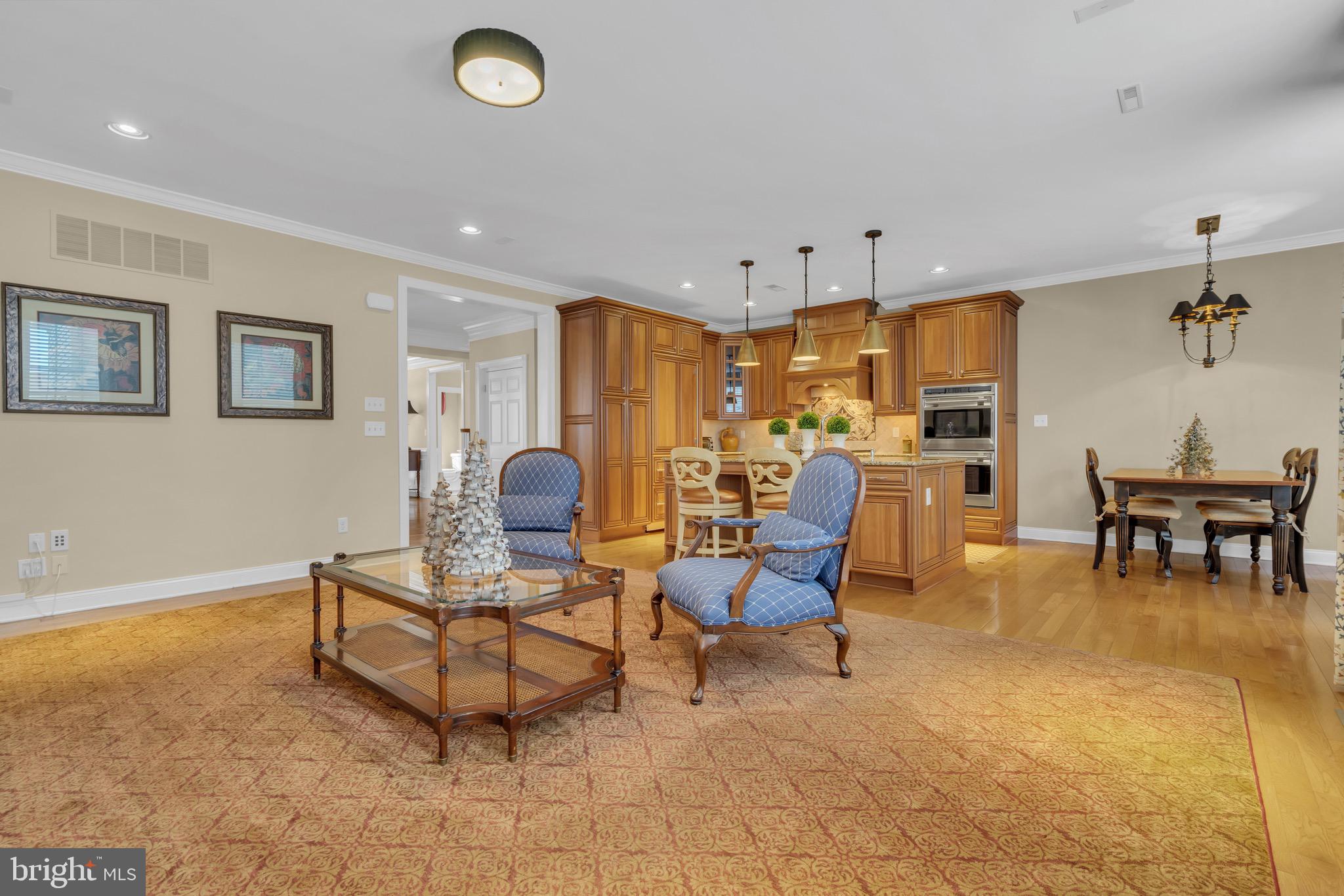 NEWTOWN WALK - Residential