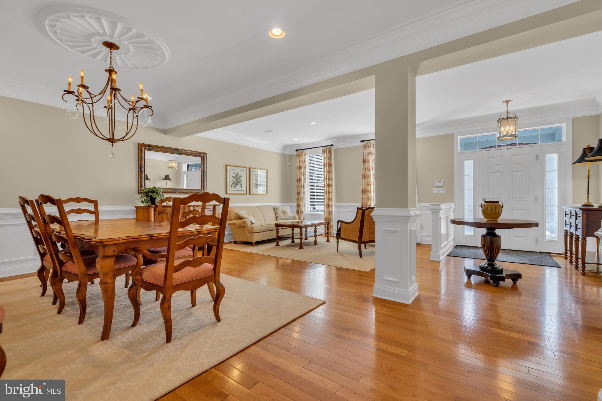 NEWTOWN WALK - Residential