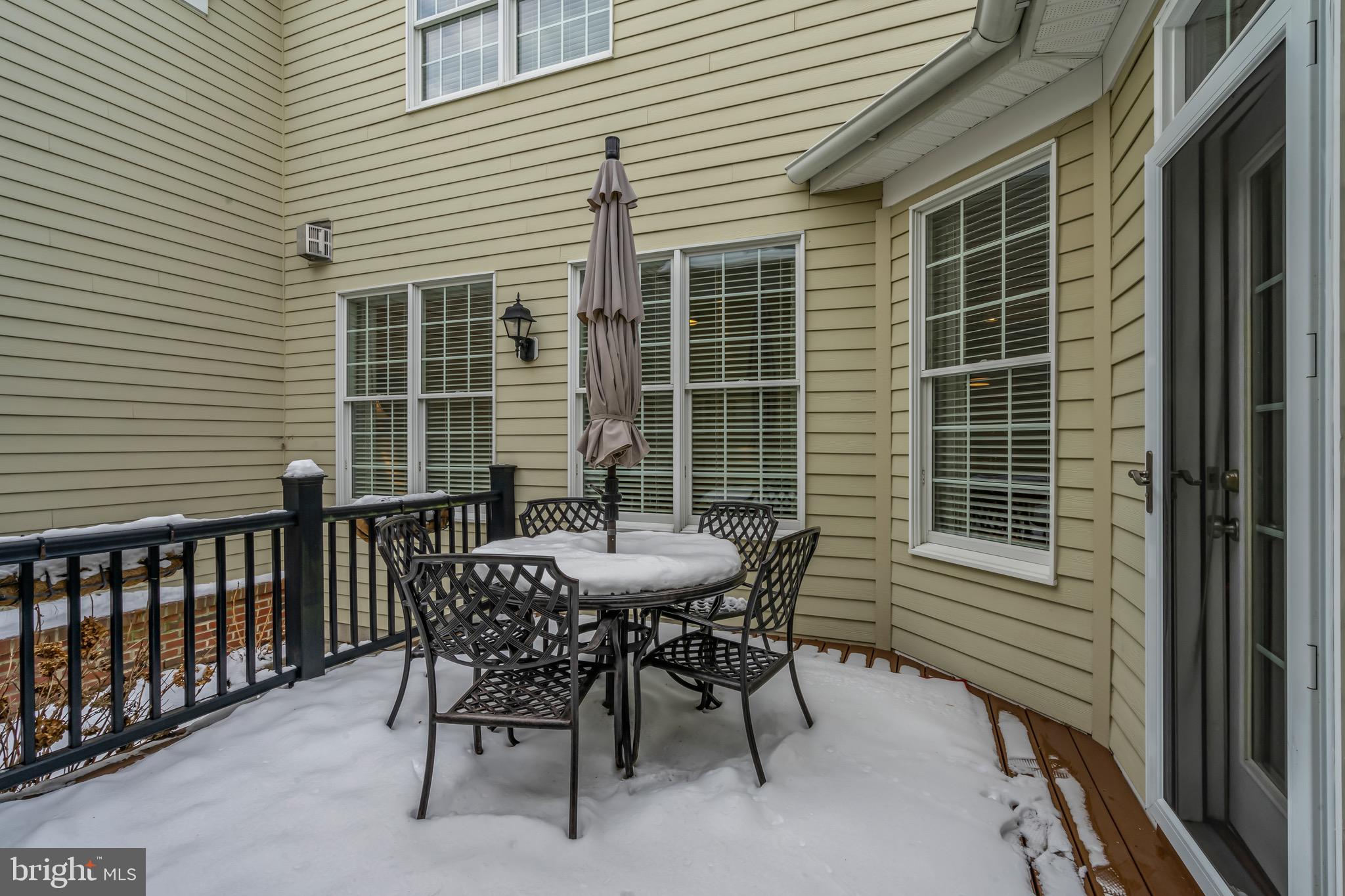 NEWTOWN WALK - Residential