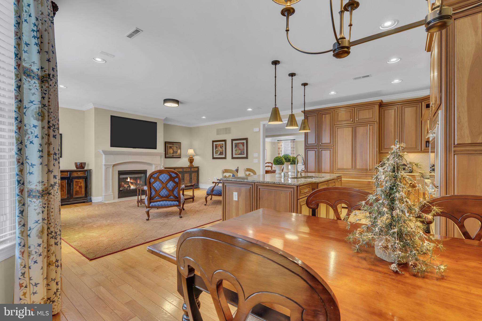 NEWTOWN WALK - Residential