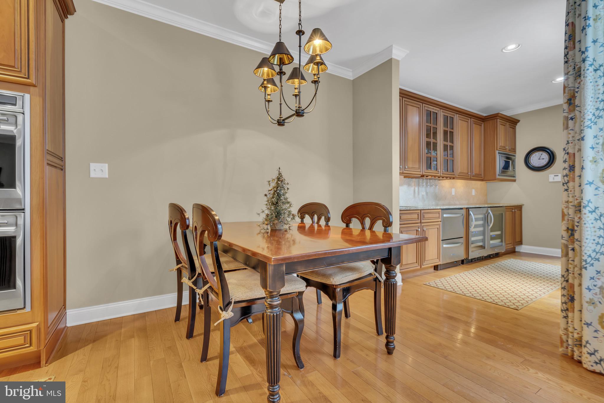 NEWTOWN WALK - Residential