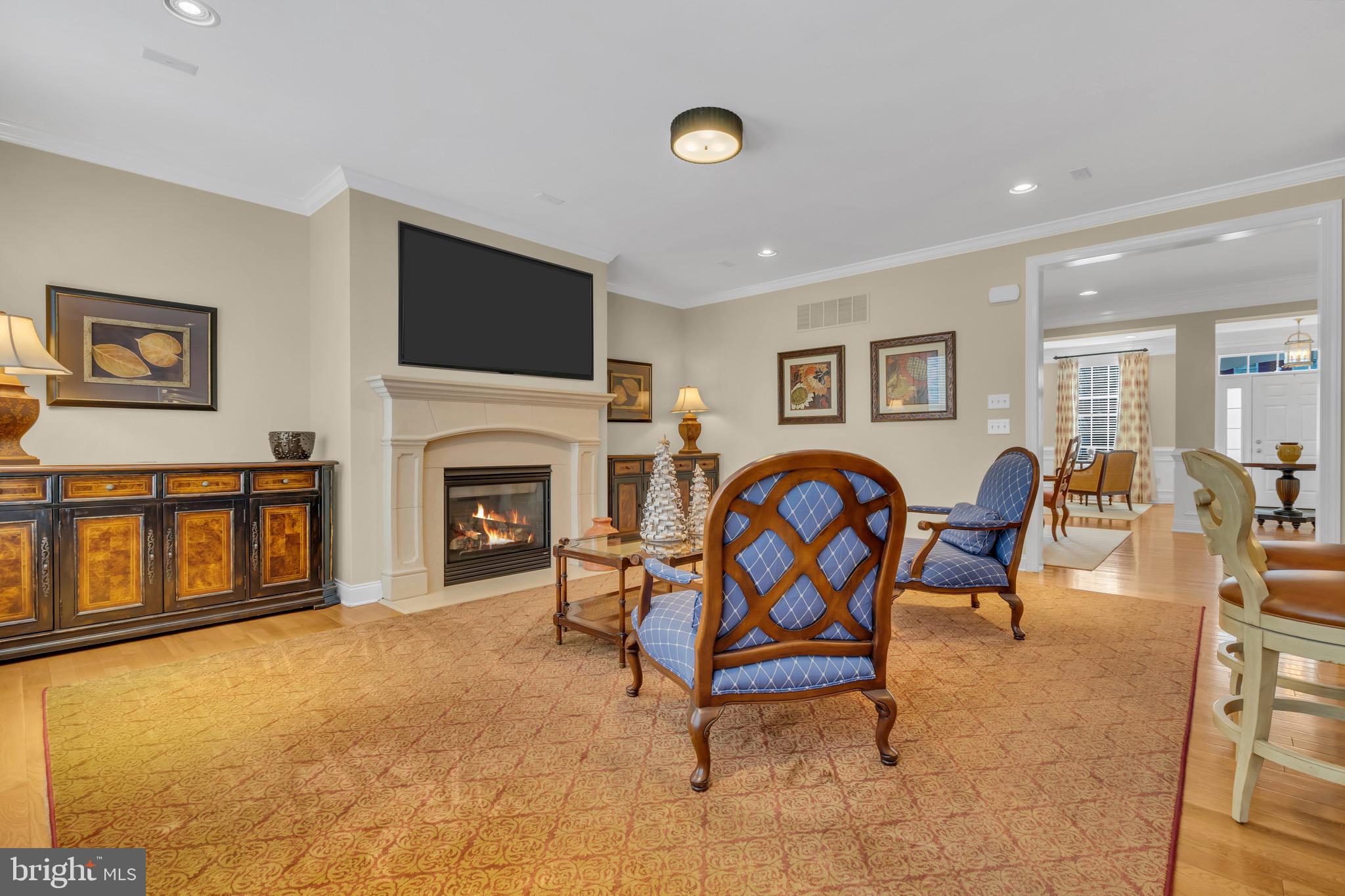 NEWTOWN WALK - Residential