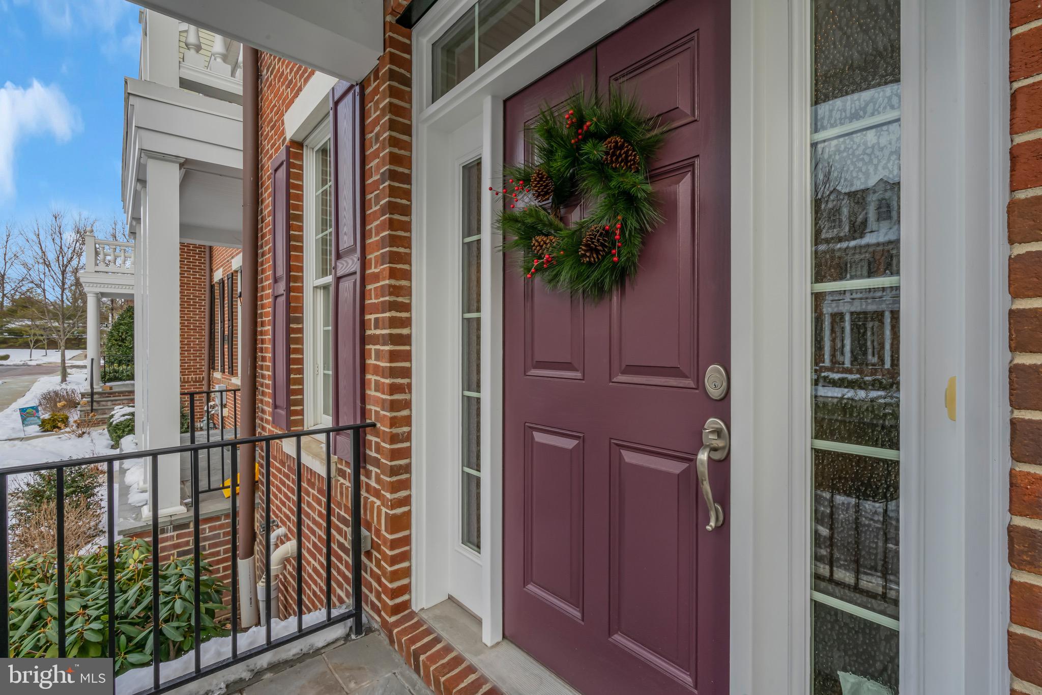 NEWTOWN WALK - Residential