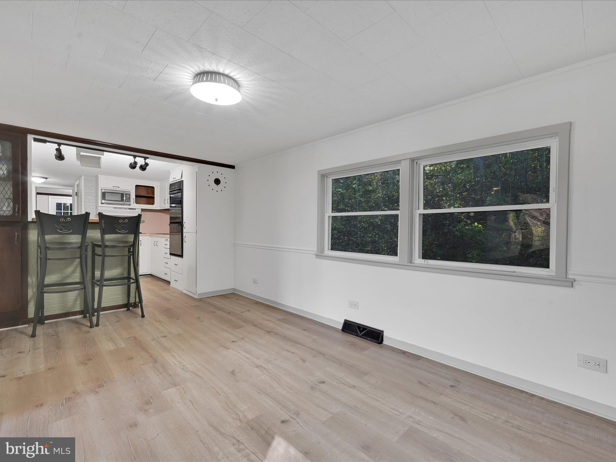 PINE GROVE - Residential